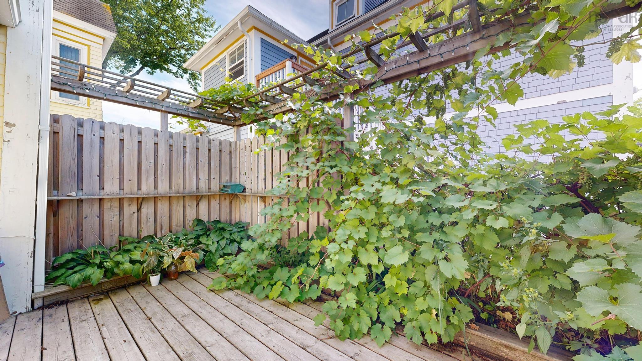 $1,425,000.00: 469 Main St Street, Lawrencetown