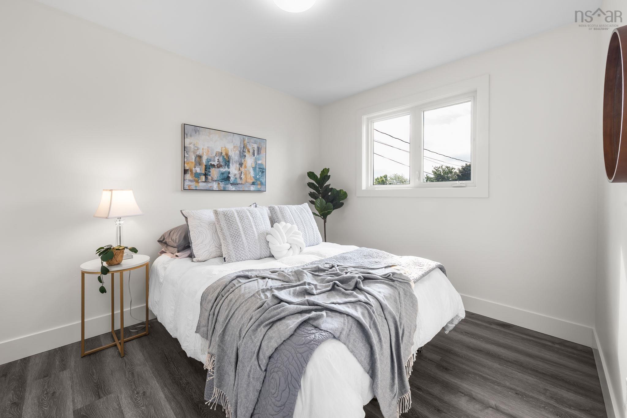 $549,900.00: 24 Gander Avenue, Lake Loon