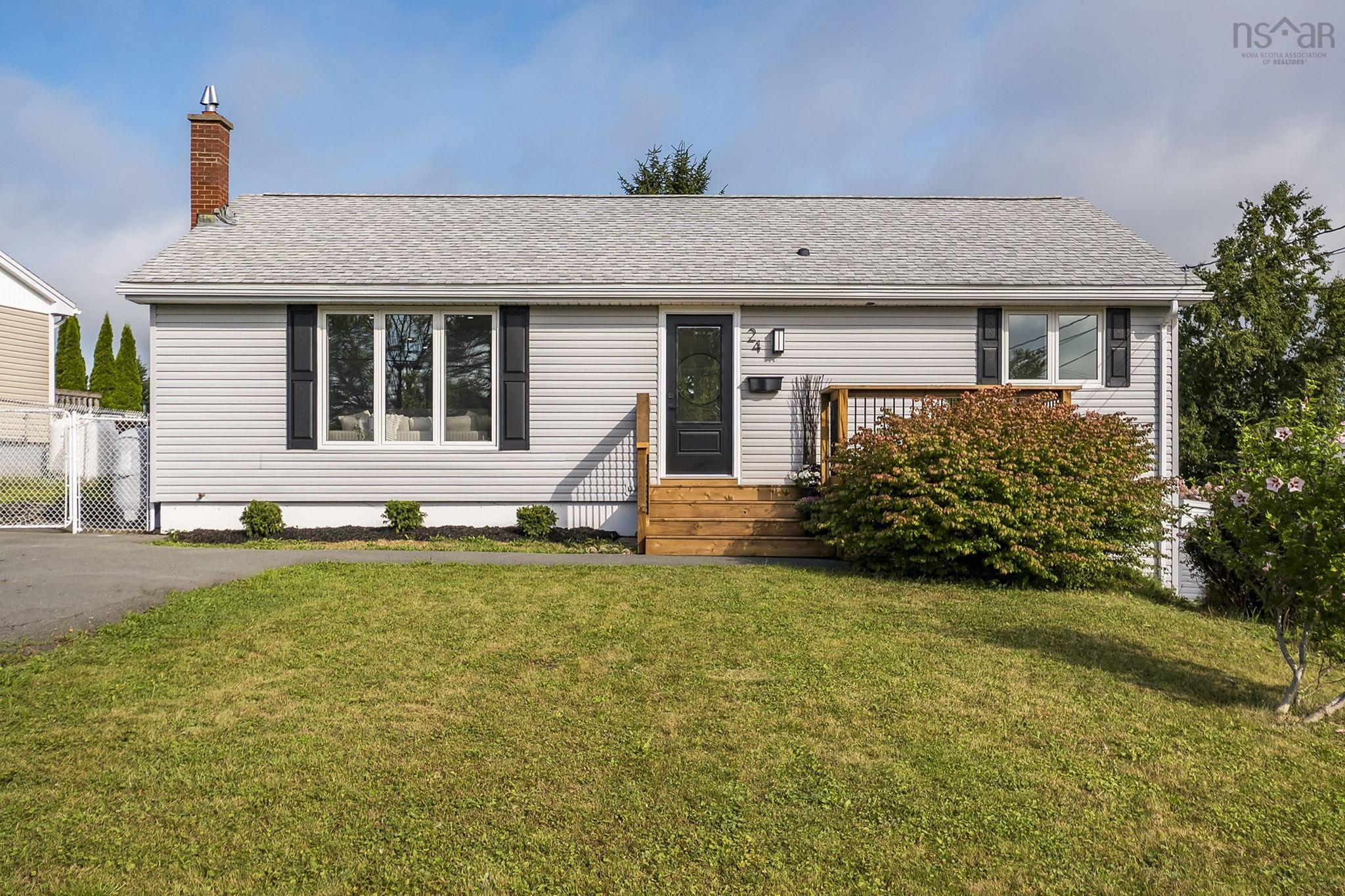 $549,900.00: 24 Gander Avenue, Lake Loon