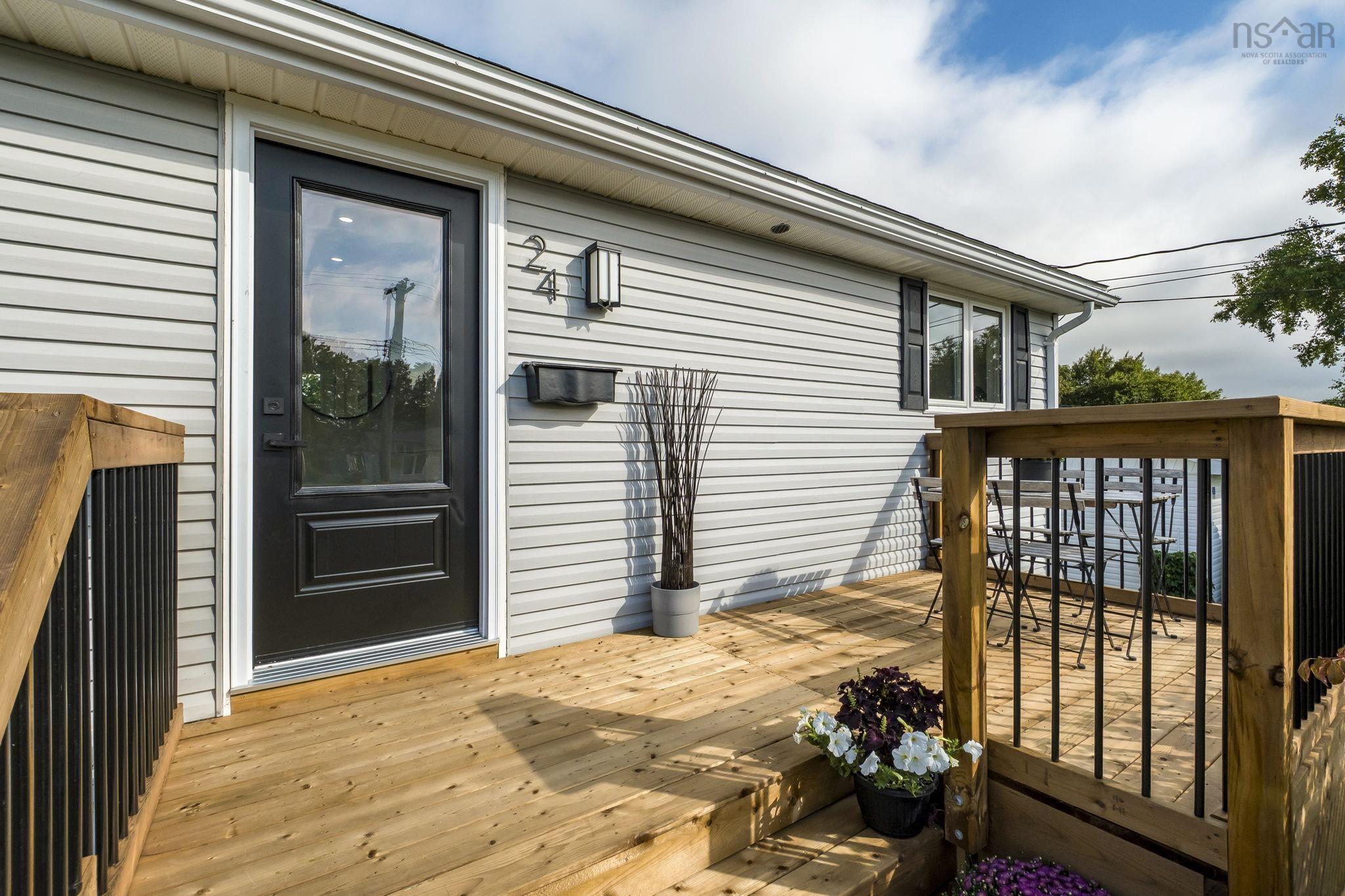$549,900.00: 24 Gander Avenue, Lake Loon