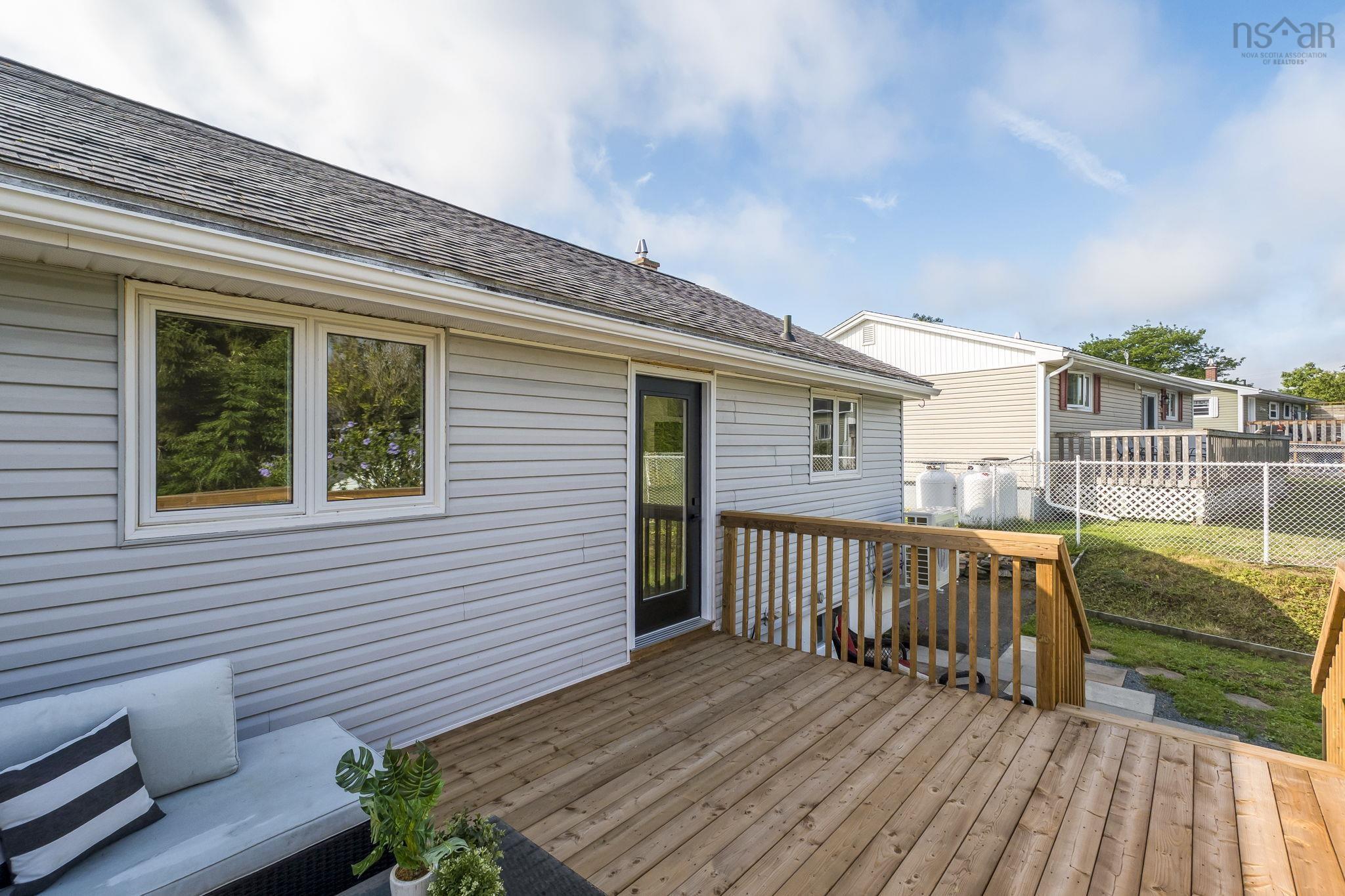 $549,900.00: 24 Gander Avenue, Lake Loon