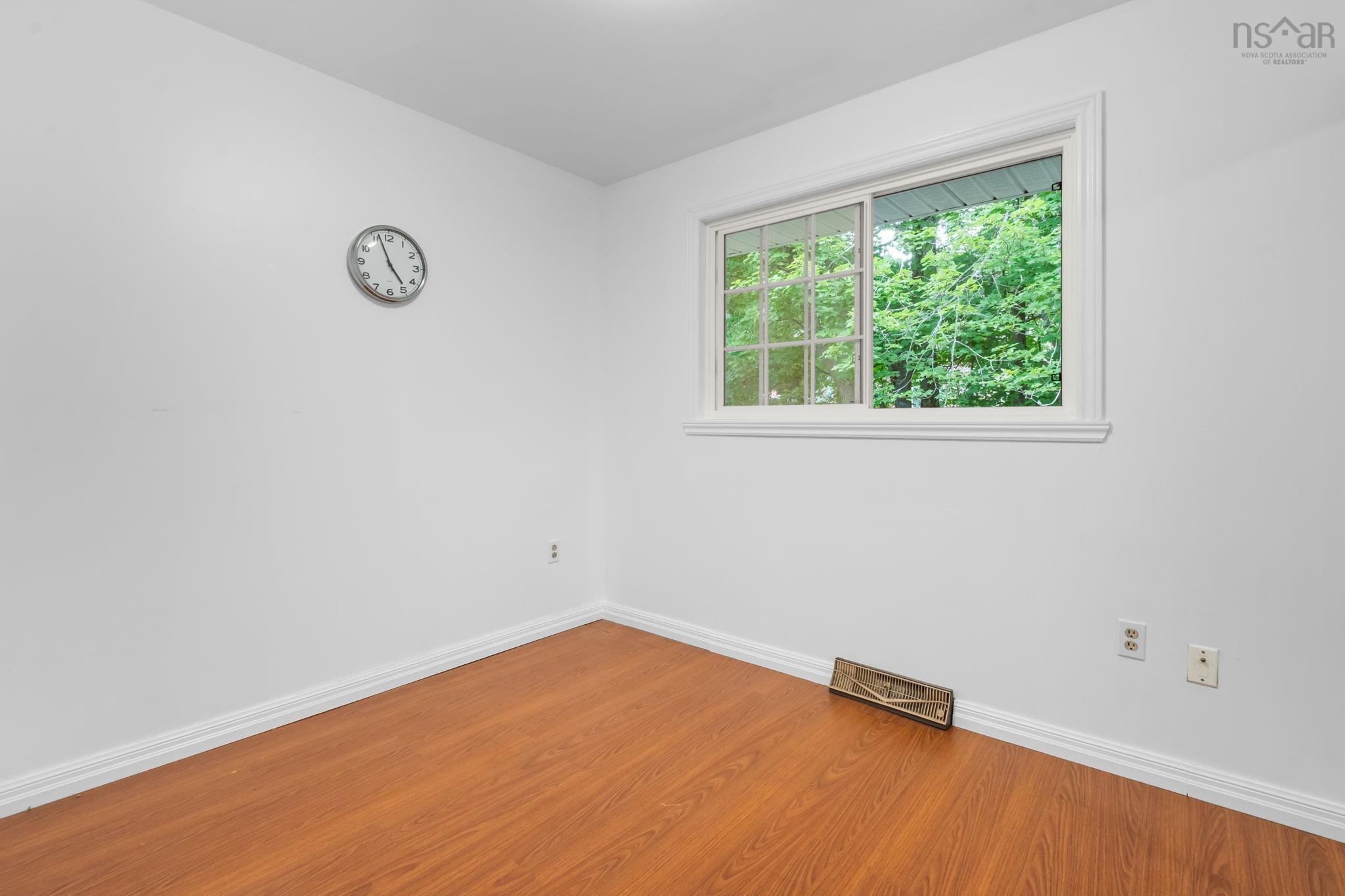 $599,900.00: 42 Spring Avenue Avenue, Dartmouth