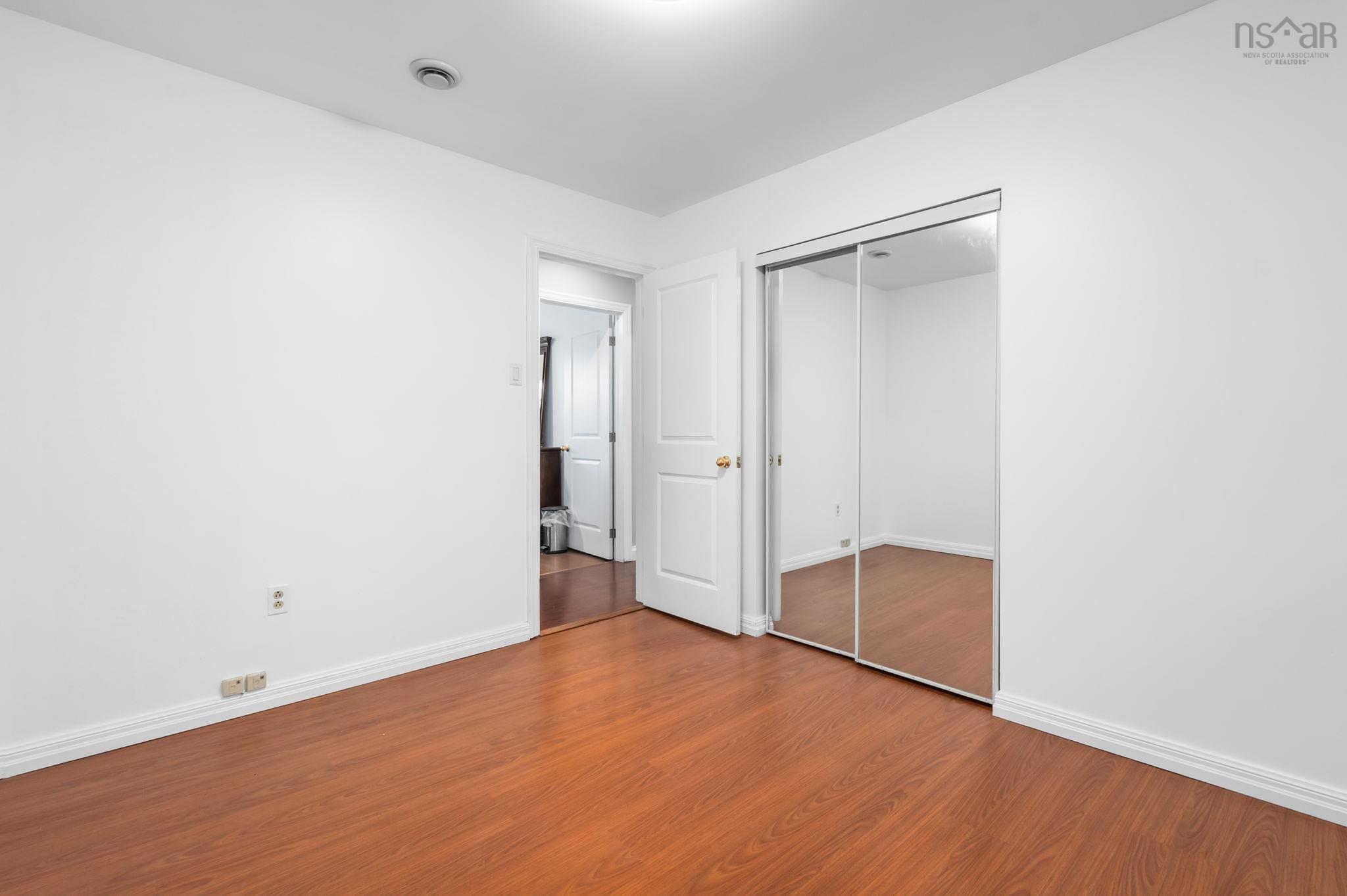 $599,900.00: 42 Spring Avenue Avenue, Dartmouth