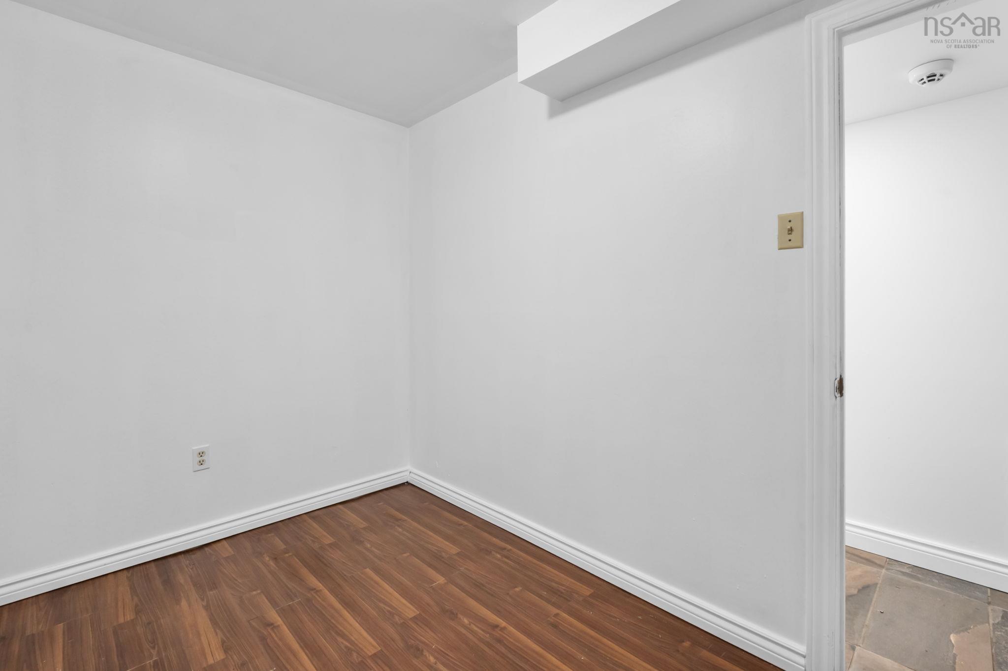 $599,900.00: 42 Spring Avenue Avenue, Dartmouth