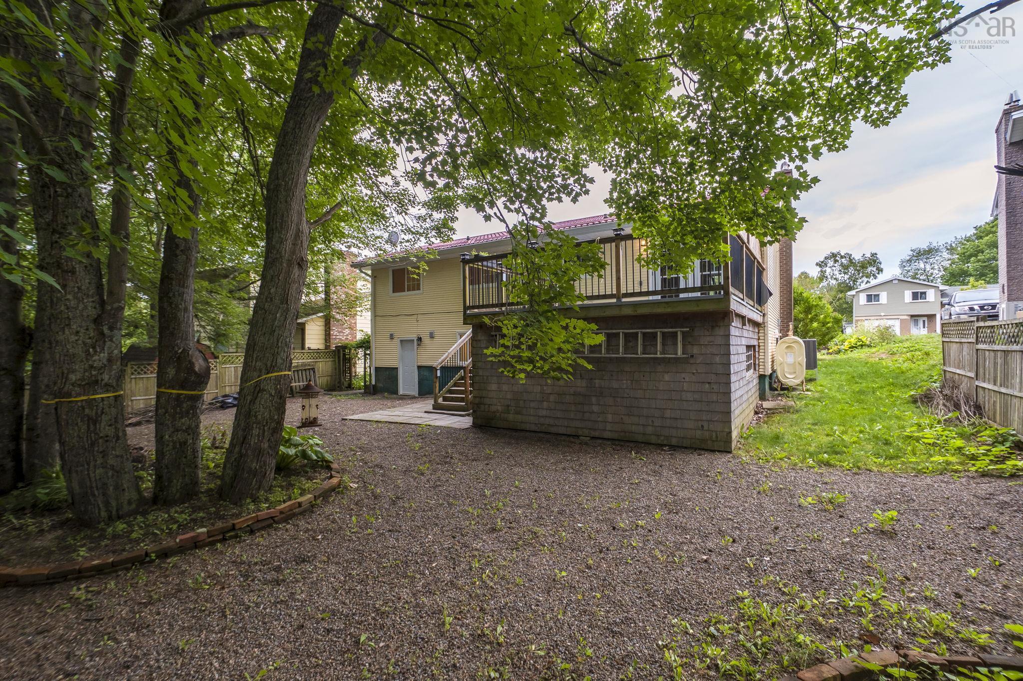 $599,900.00: 42 Spring Avenue Avenue, Dartmouth