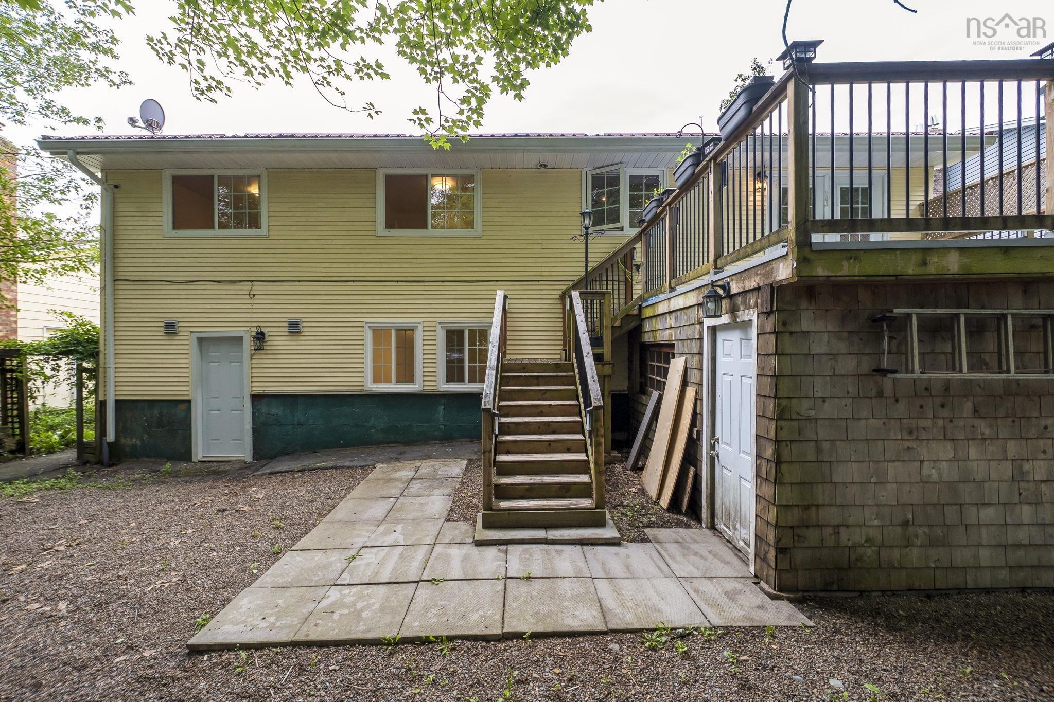 $599,900.00: 42 Spring Avenue Avenue, Dartmouth