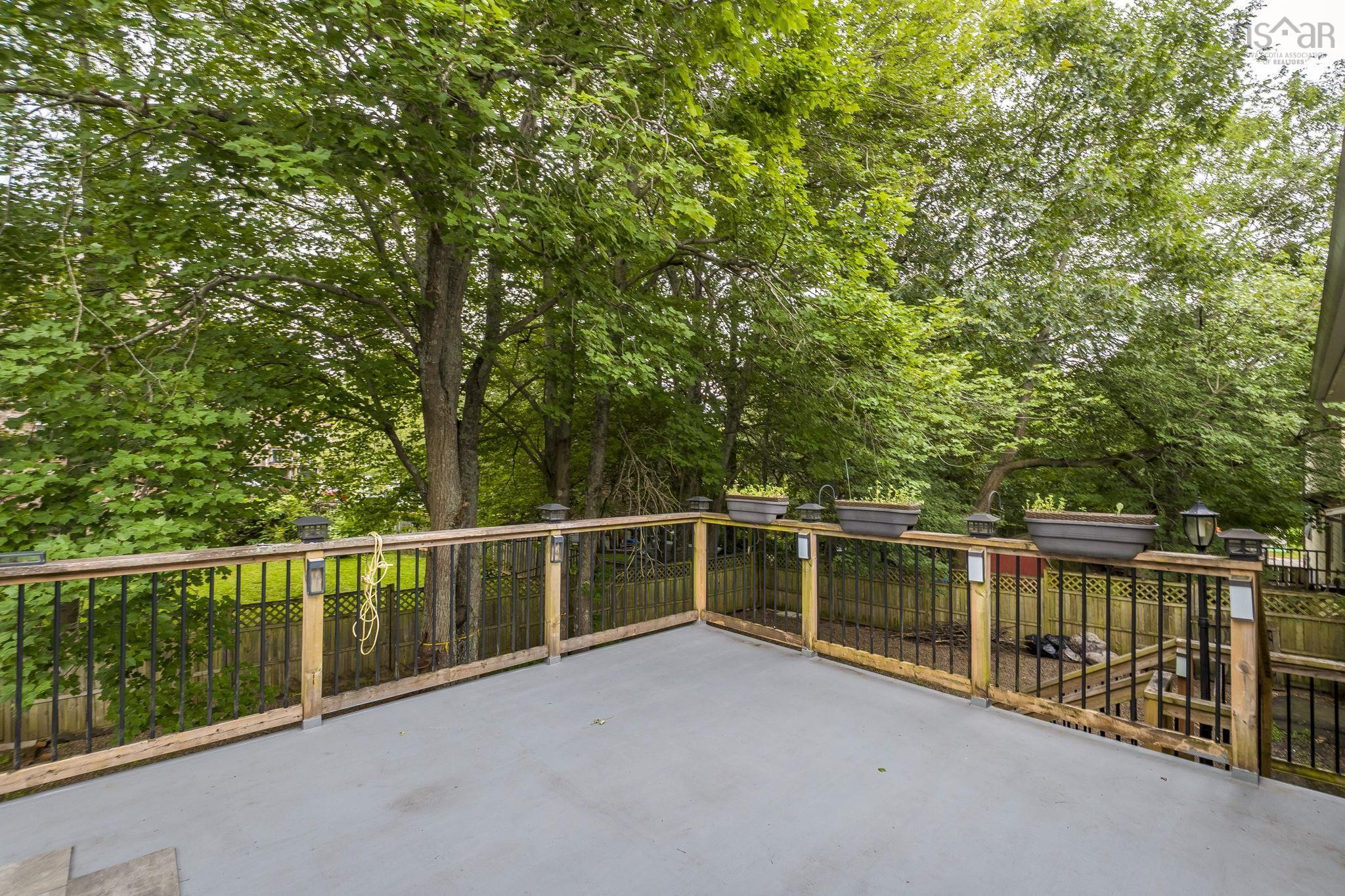 $599,900.00: 42 Spring Avenue Avenue, Dartmouth