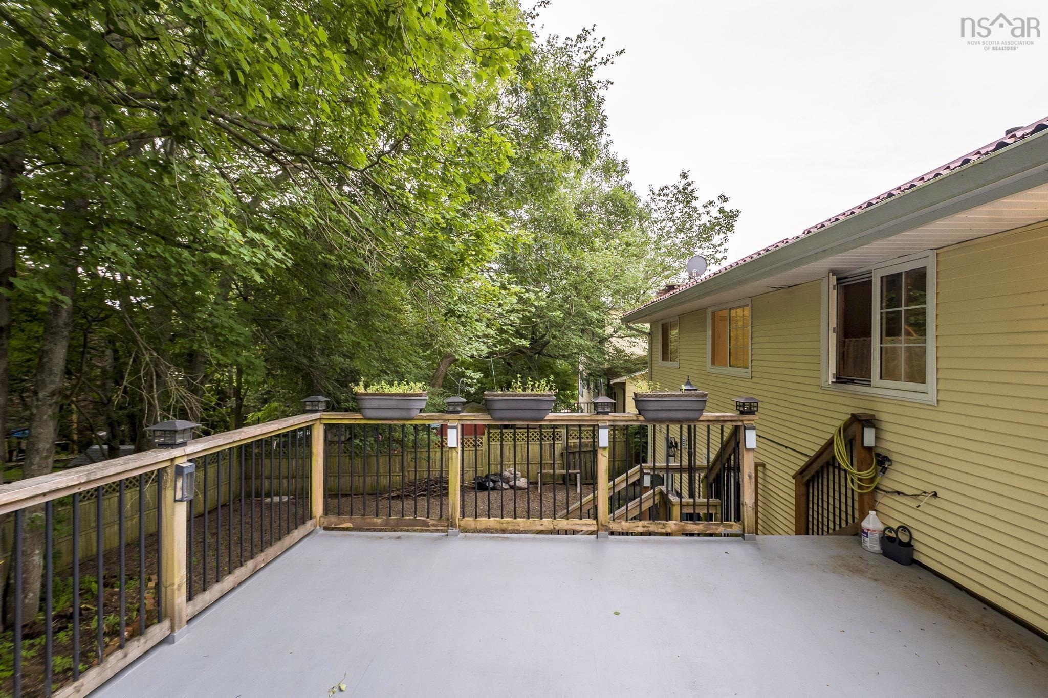 $599,900.00: 42 Spring Avenue Avenue, Dartmouth