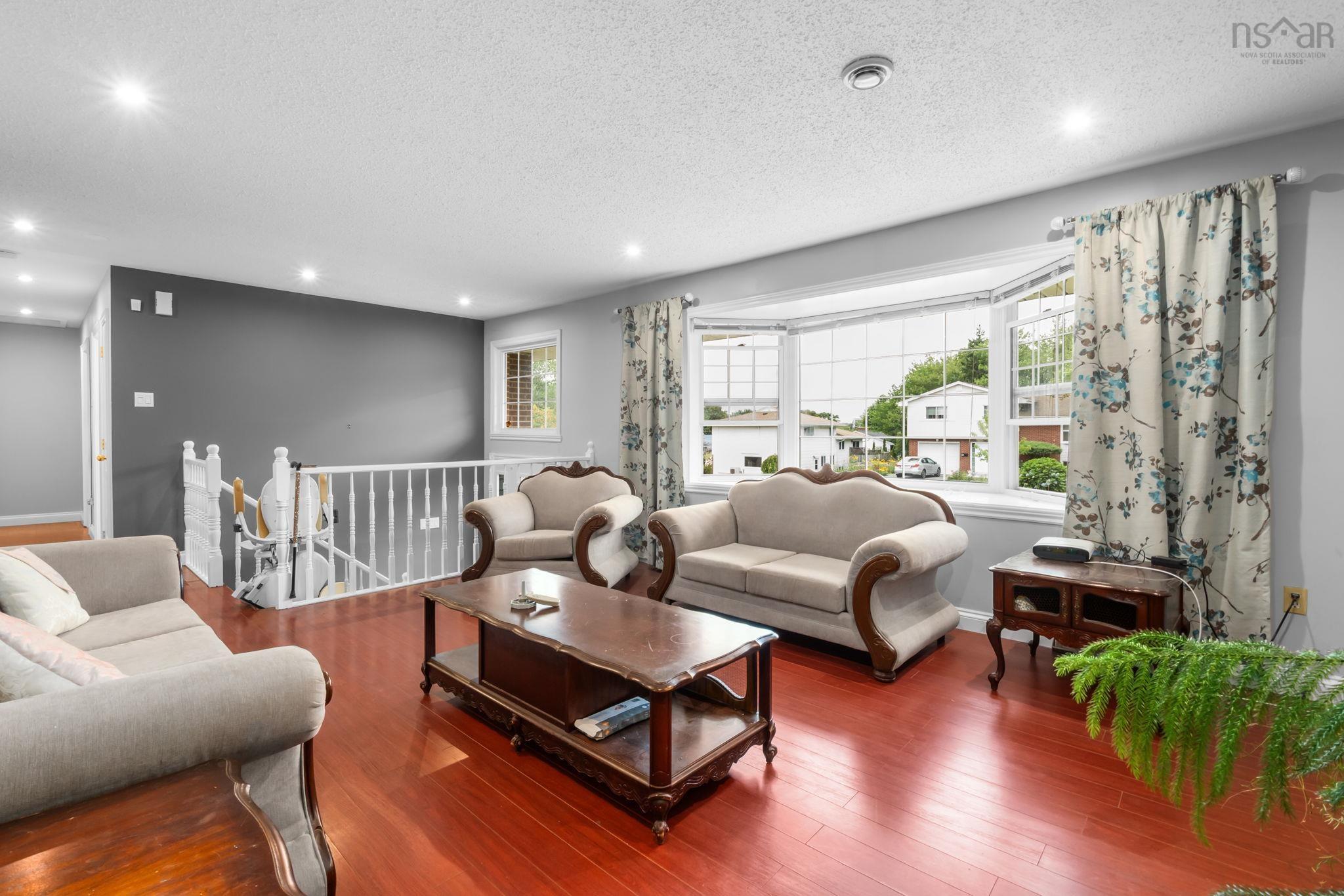 $599,900.00: 42 Spring Avenue Avenue, Dartmouth