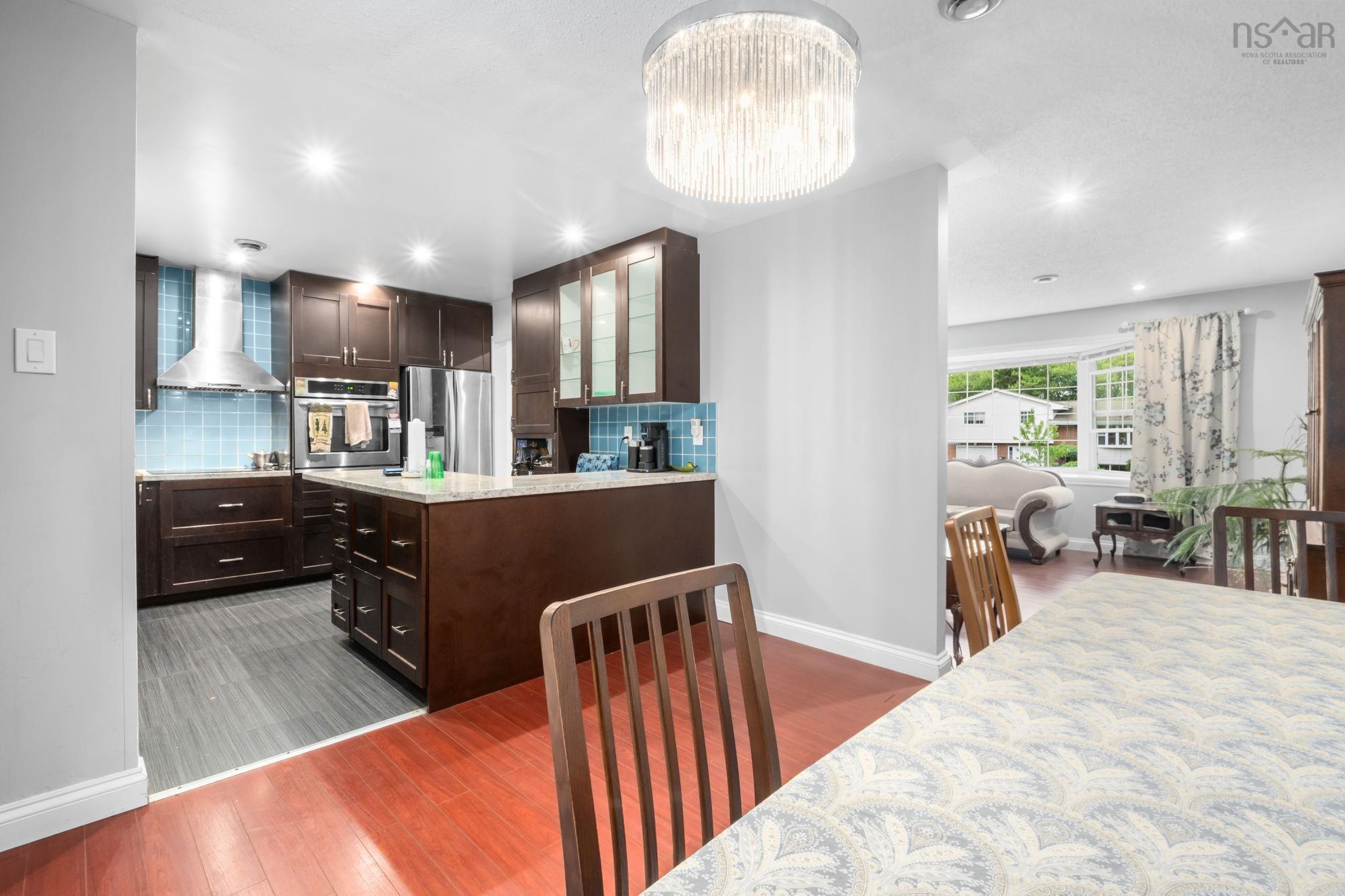 $599,900.00: 42 Spring Avenue Avenue, Dartmouth