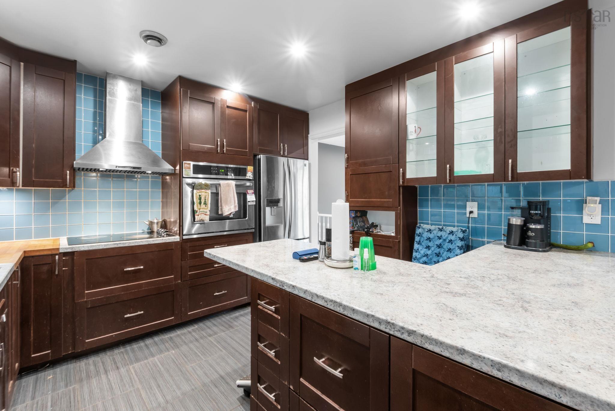 $599,900.00: 42 Spring Avenue Avenue, Dartmouth