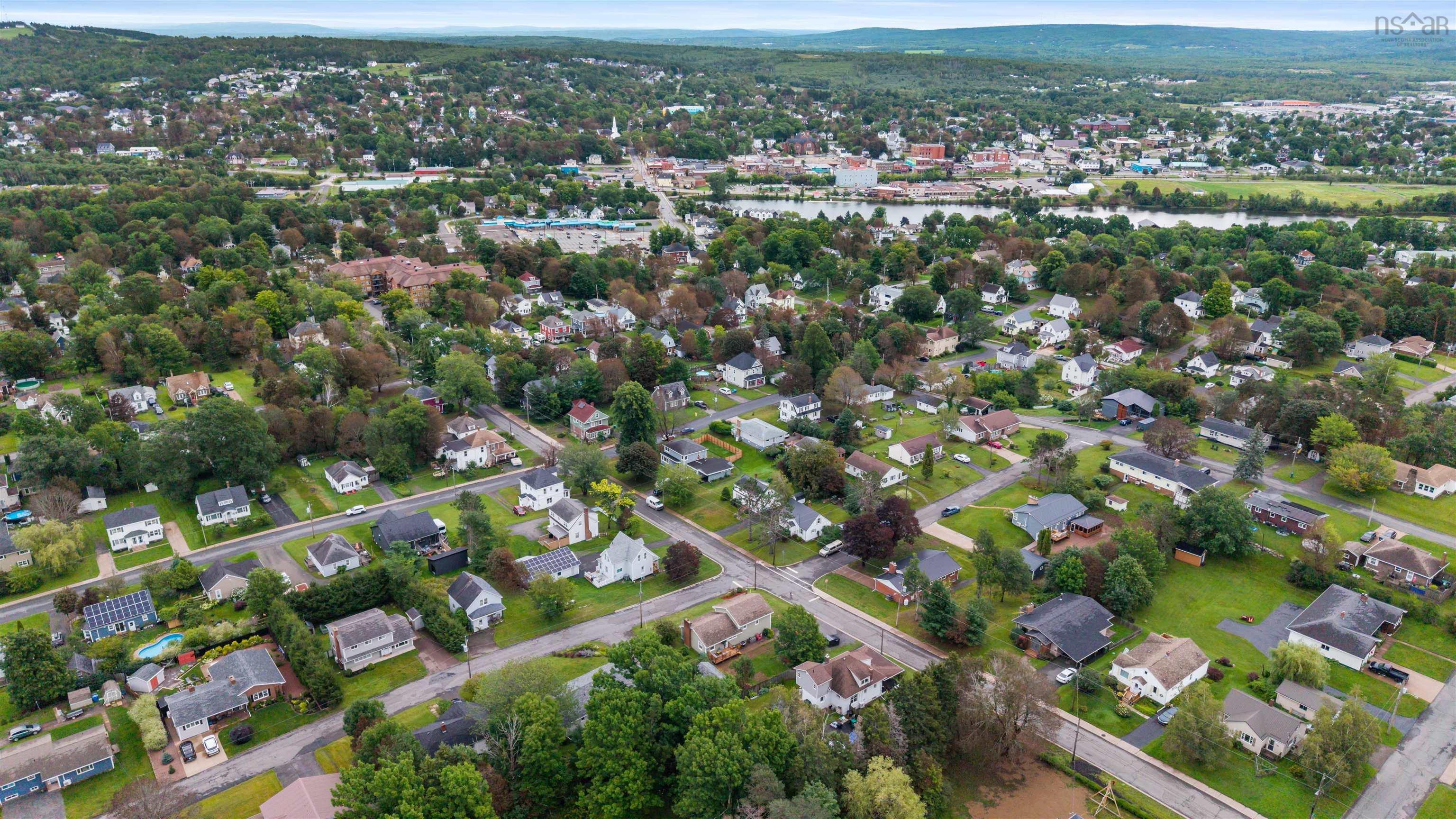 $369,900.00: 193 Willow Avenue, New Glasgow