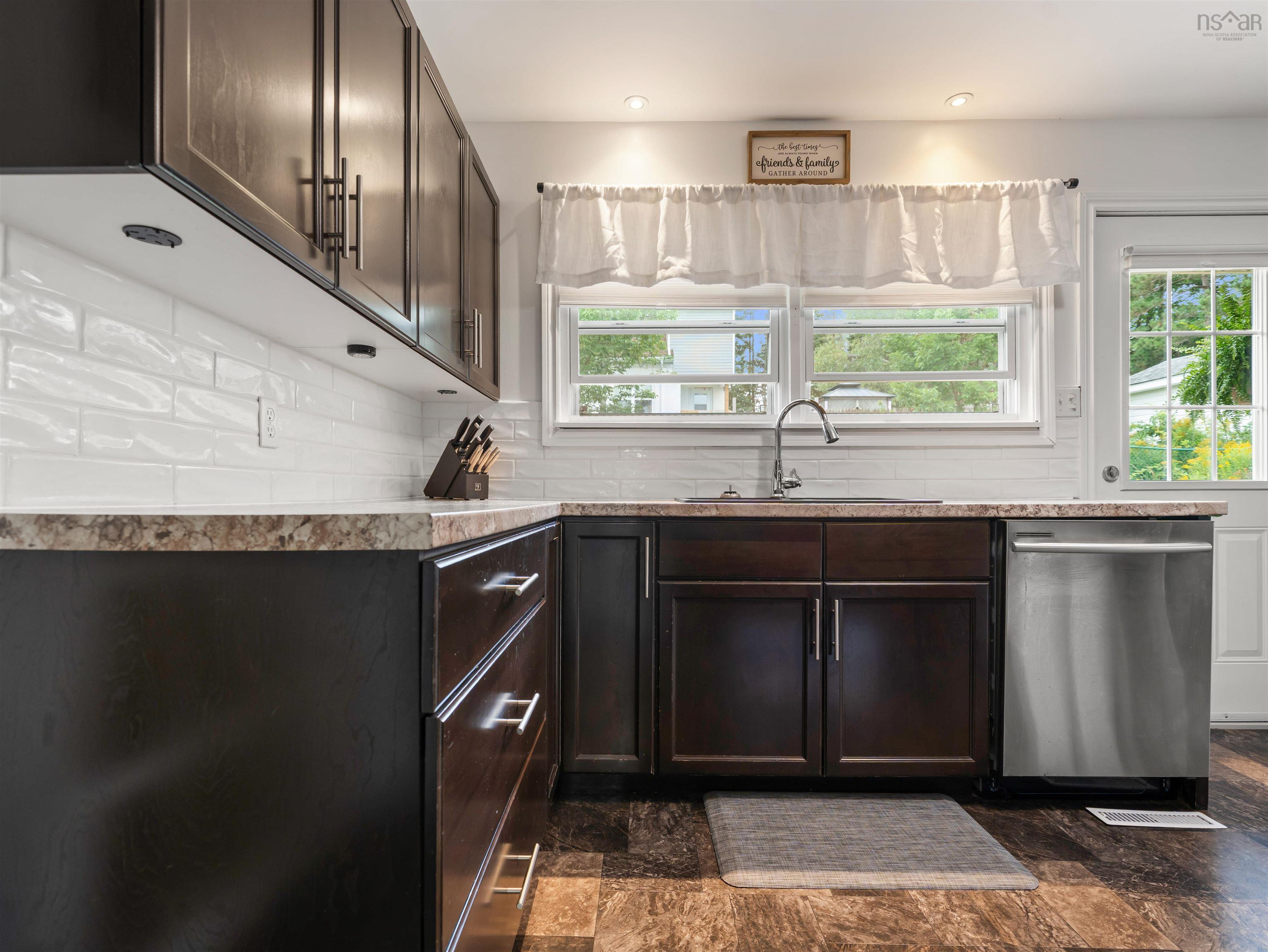 $369,900.00: 193 Willow Avenue, New Glasgow