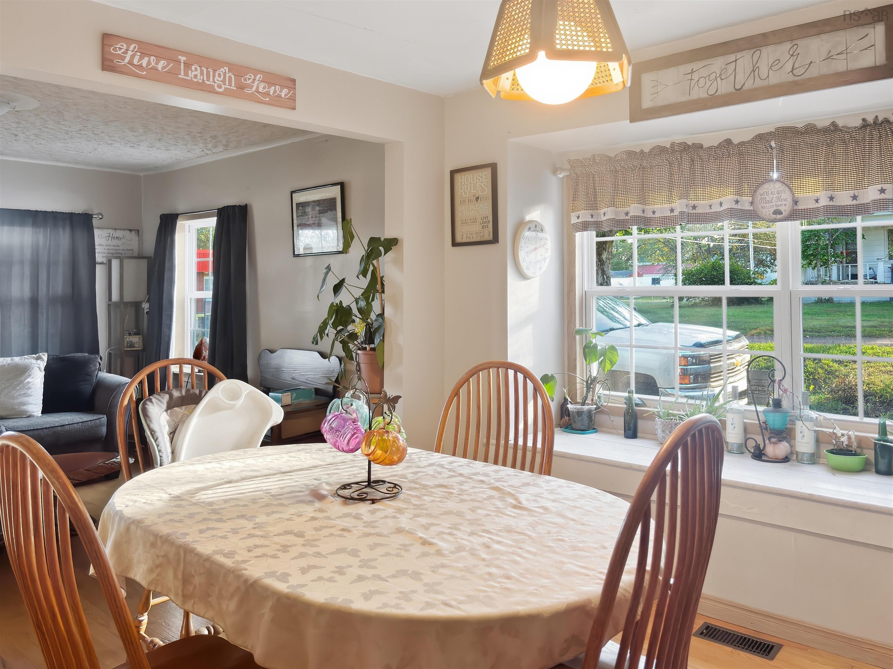 $309,900.00: 61 Jenks Avenue, Parrsboro