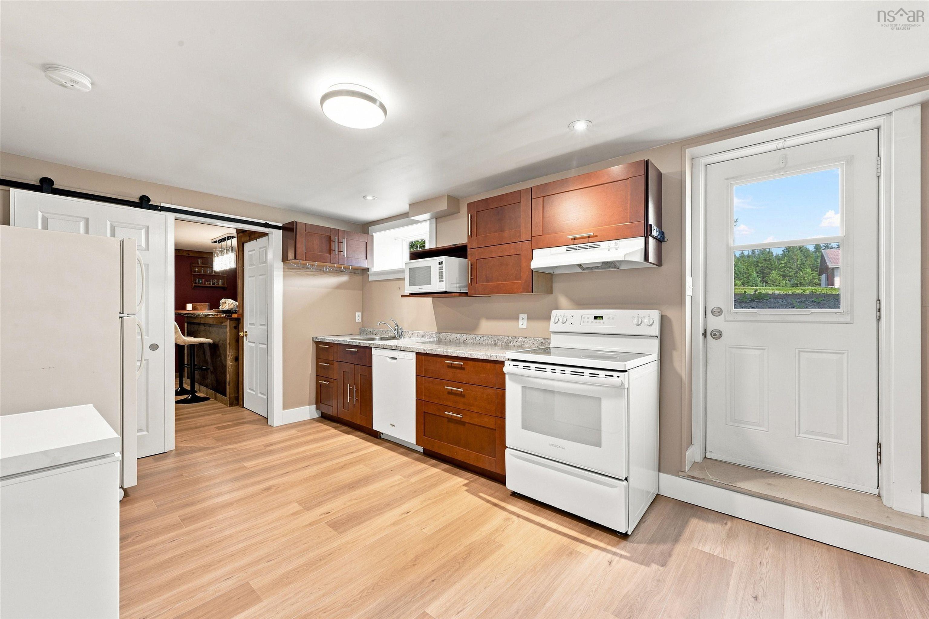 $749,900.00: 287 Highway 1, Mount Uniacke
