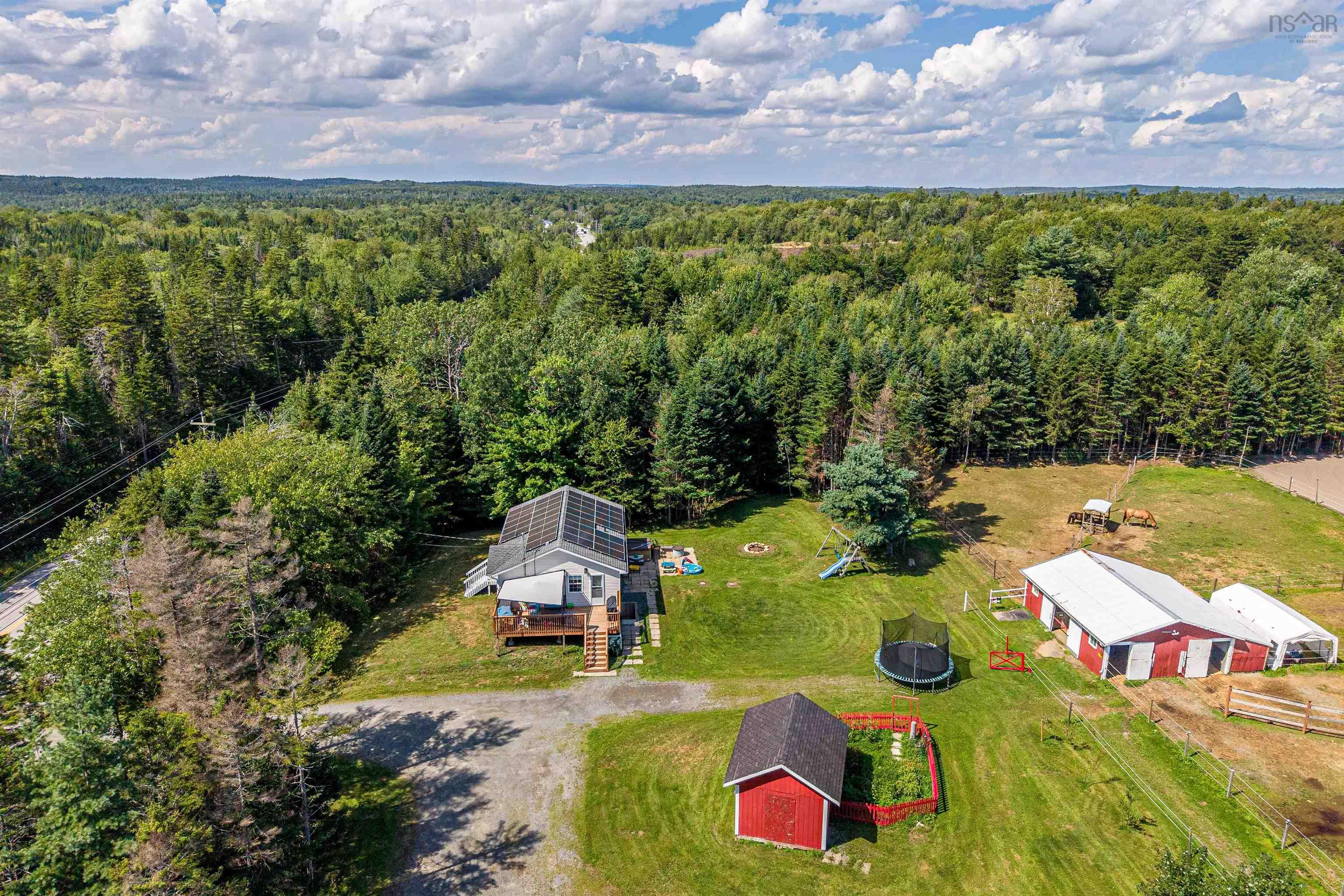 $749,900.00: 287 Highway 1, Mount Uniacke