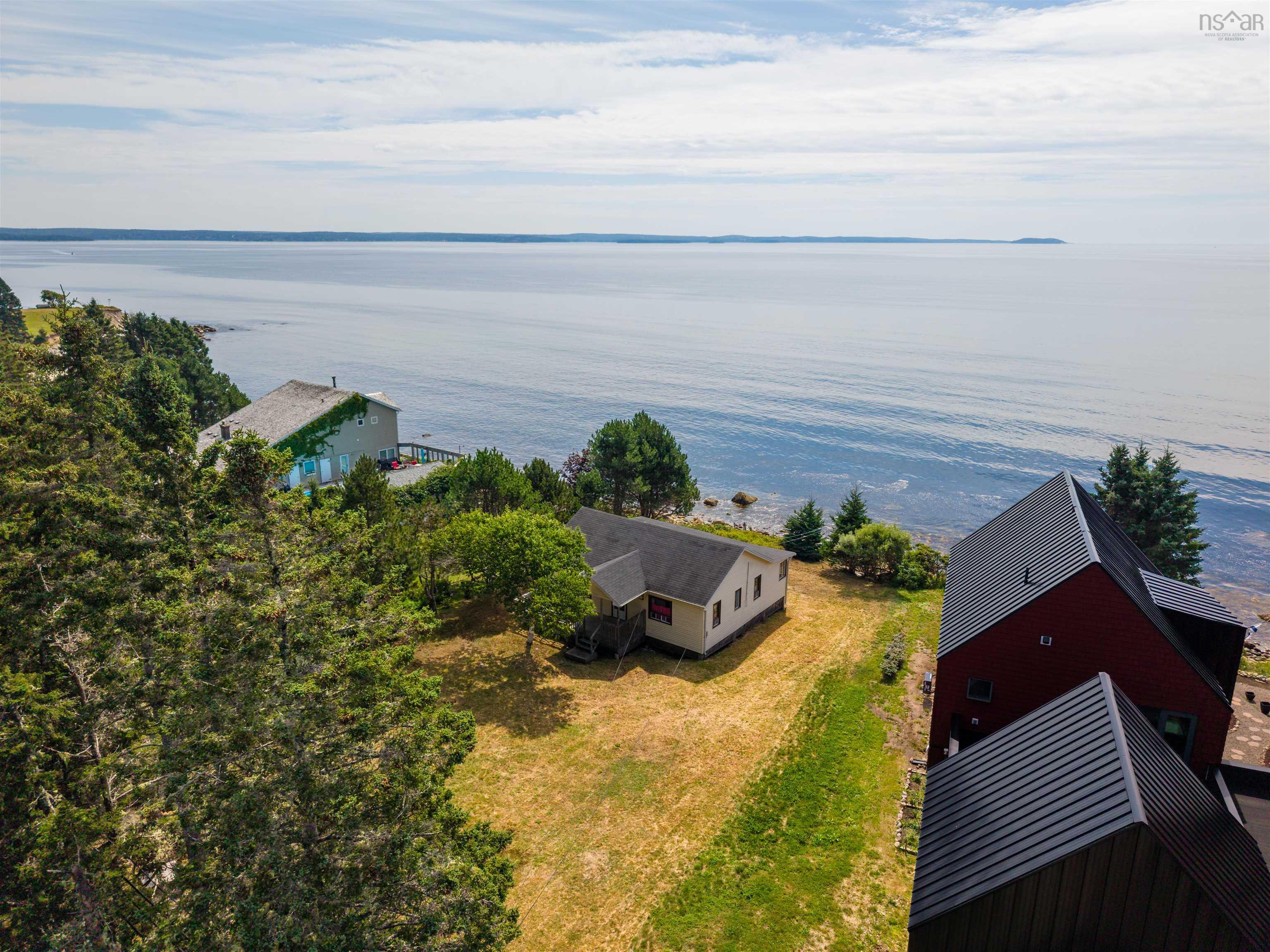 9136 St Margarets Bay Road, Queensland, NS (MLS 202621571)