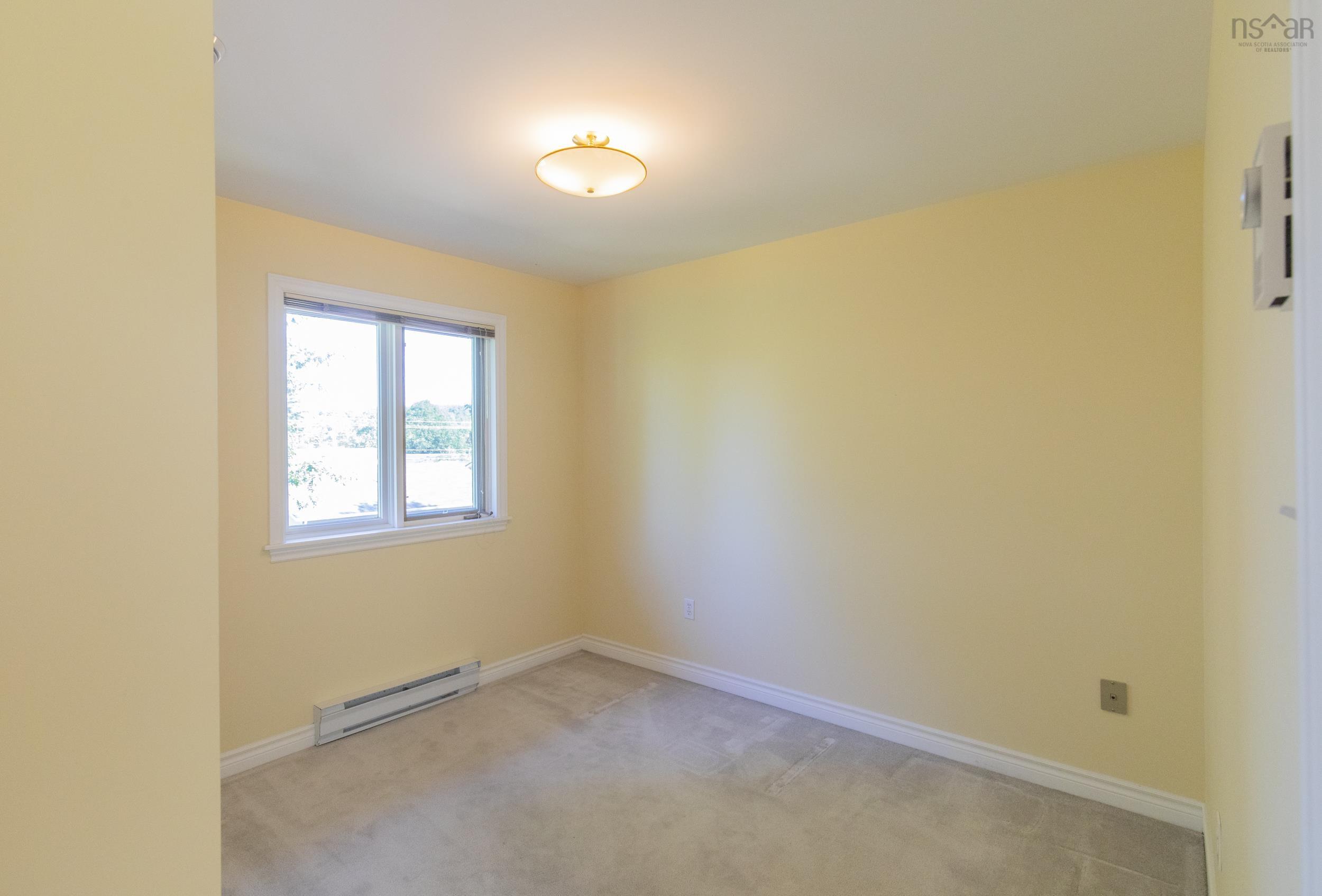 $349,900.00: 27 Willowbend Court, Bridgewater