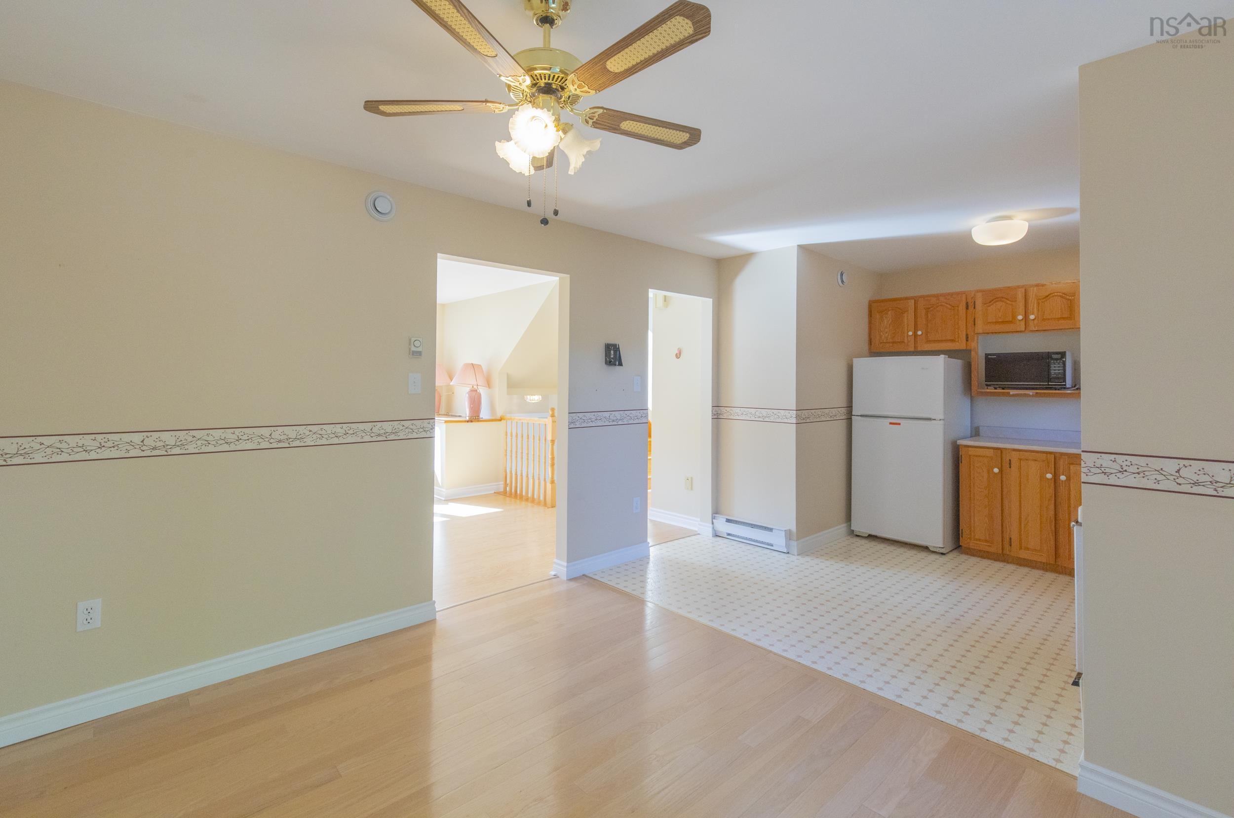 $349,900.00: 27 Willowbend Court, Bridgewater