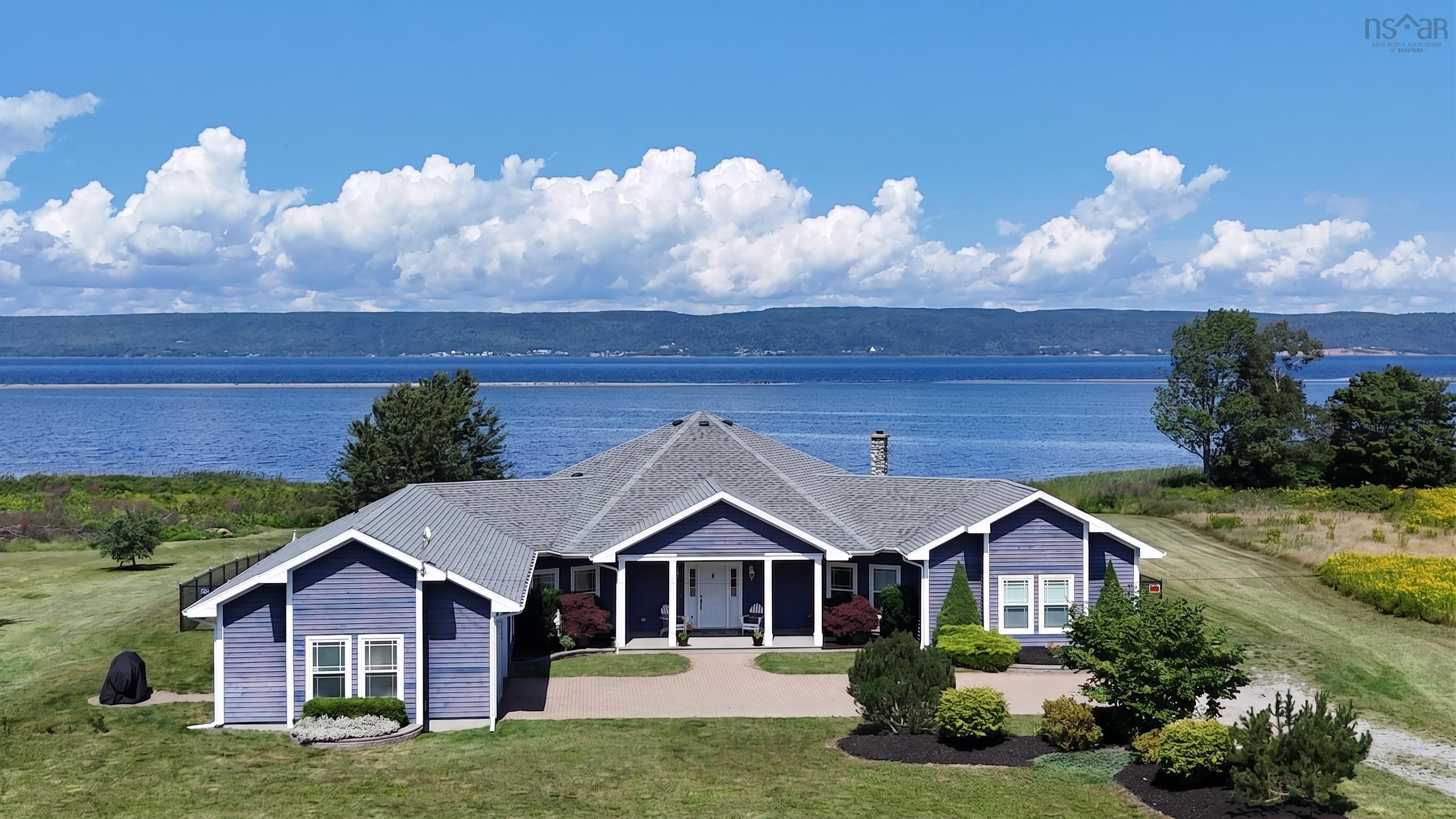 $1,000,000.00: 7914 East Bay Highway, Big Pond Centre