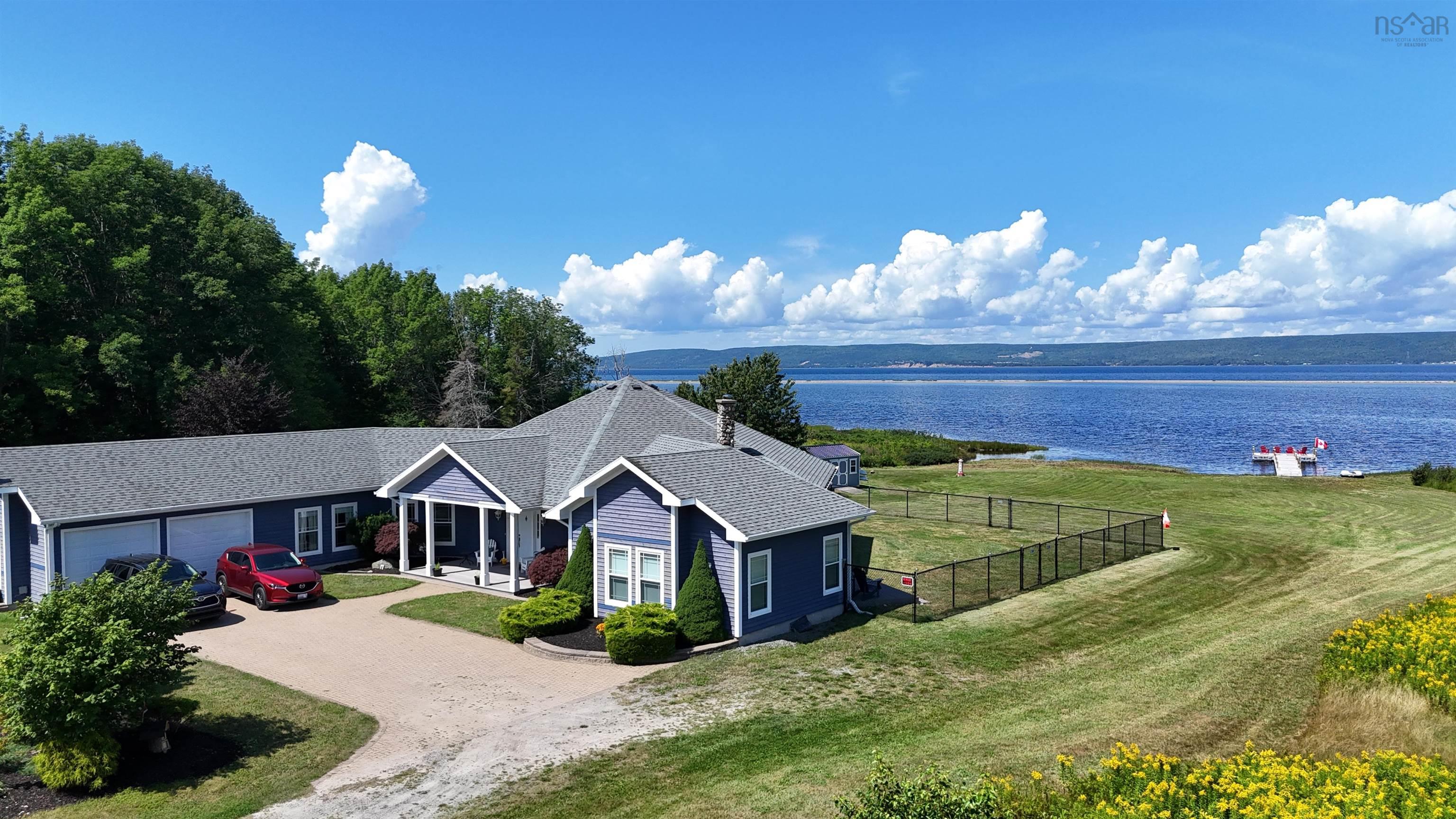 $1,000,000.00: 7914 East Bay Highway, Big Pond Centre