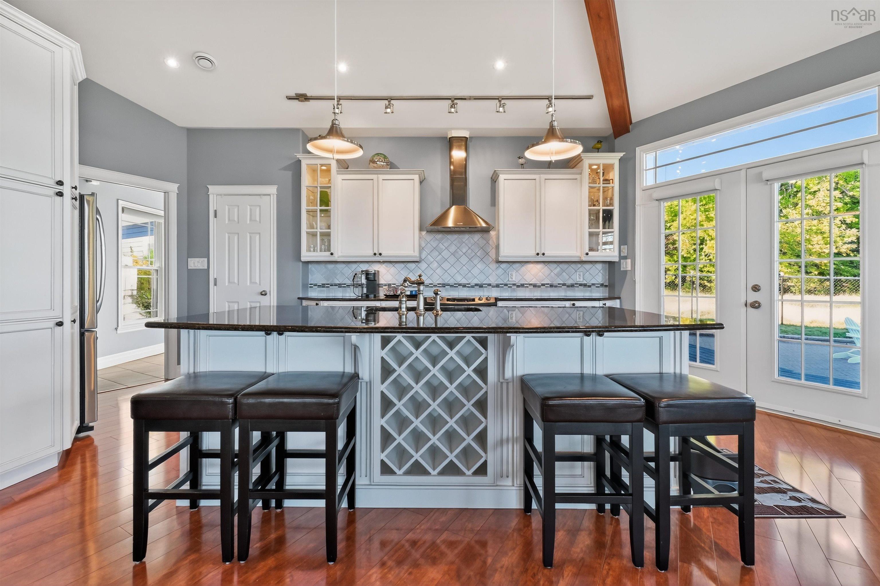 $1,000,000.00: 7914 East Bay Highway, Big Pond Centre