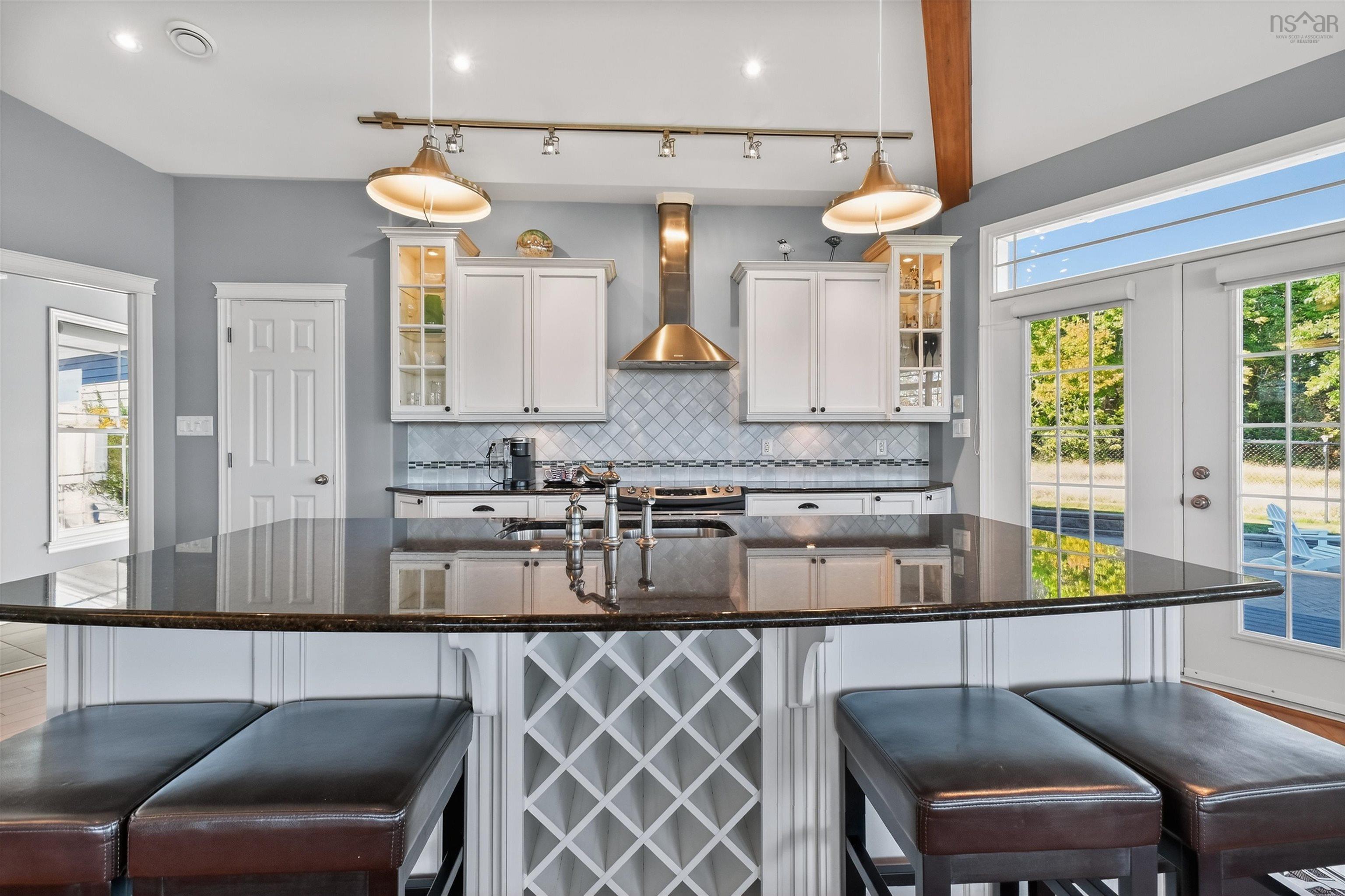 $1,000,000.00: 7914 East Bay Highway, Big Pond Centre