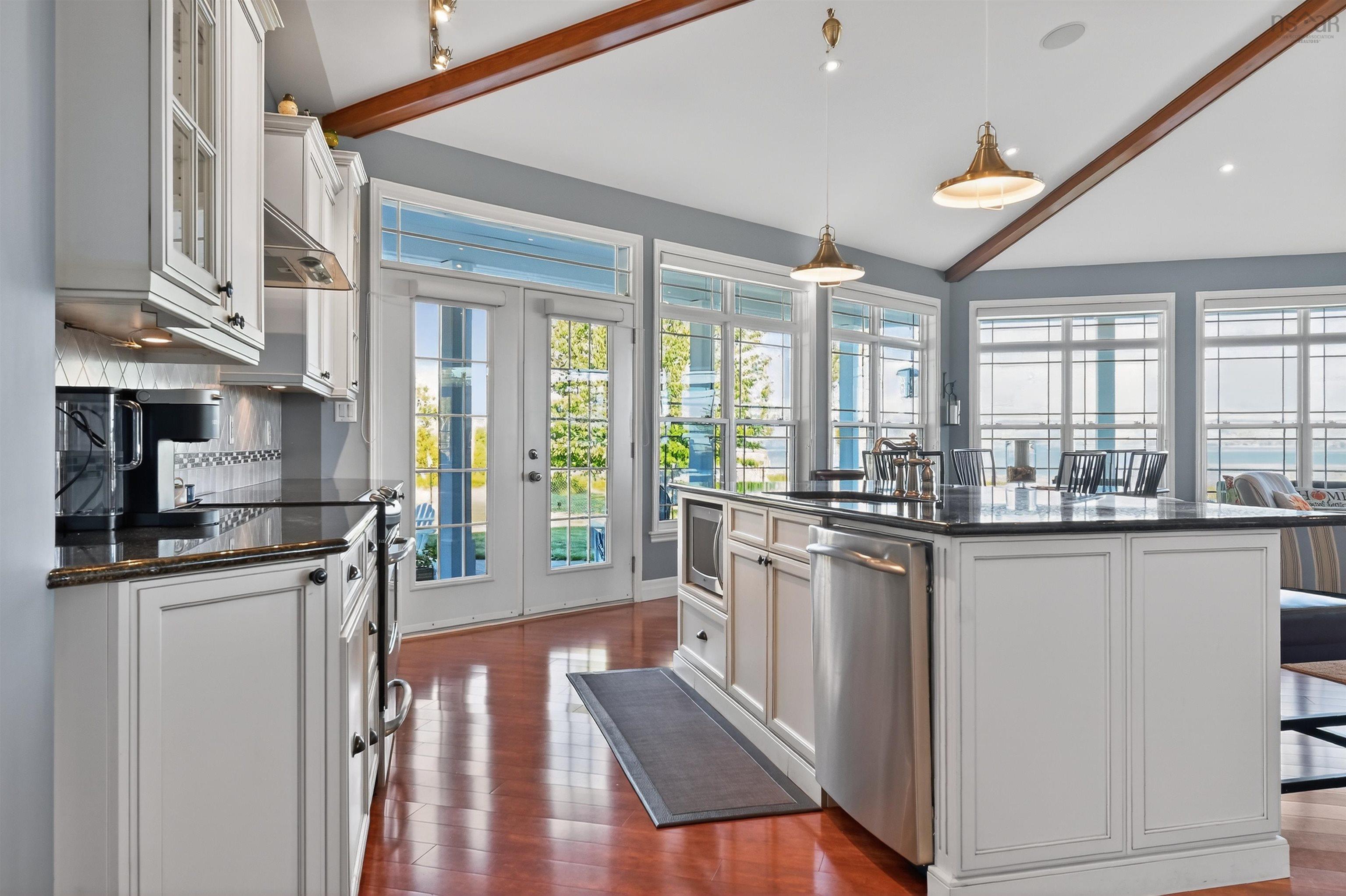 $1,000,000.00: 7914 East Bay Highway, Big Pond Centre