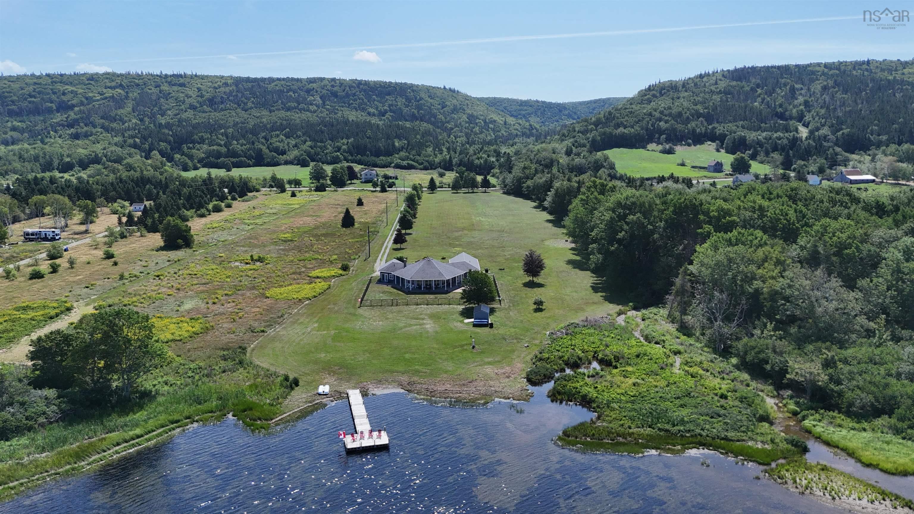 $1,000,000.00: 7914 East Bay Highway, Big Pond Centre