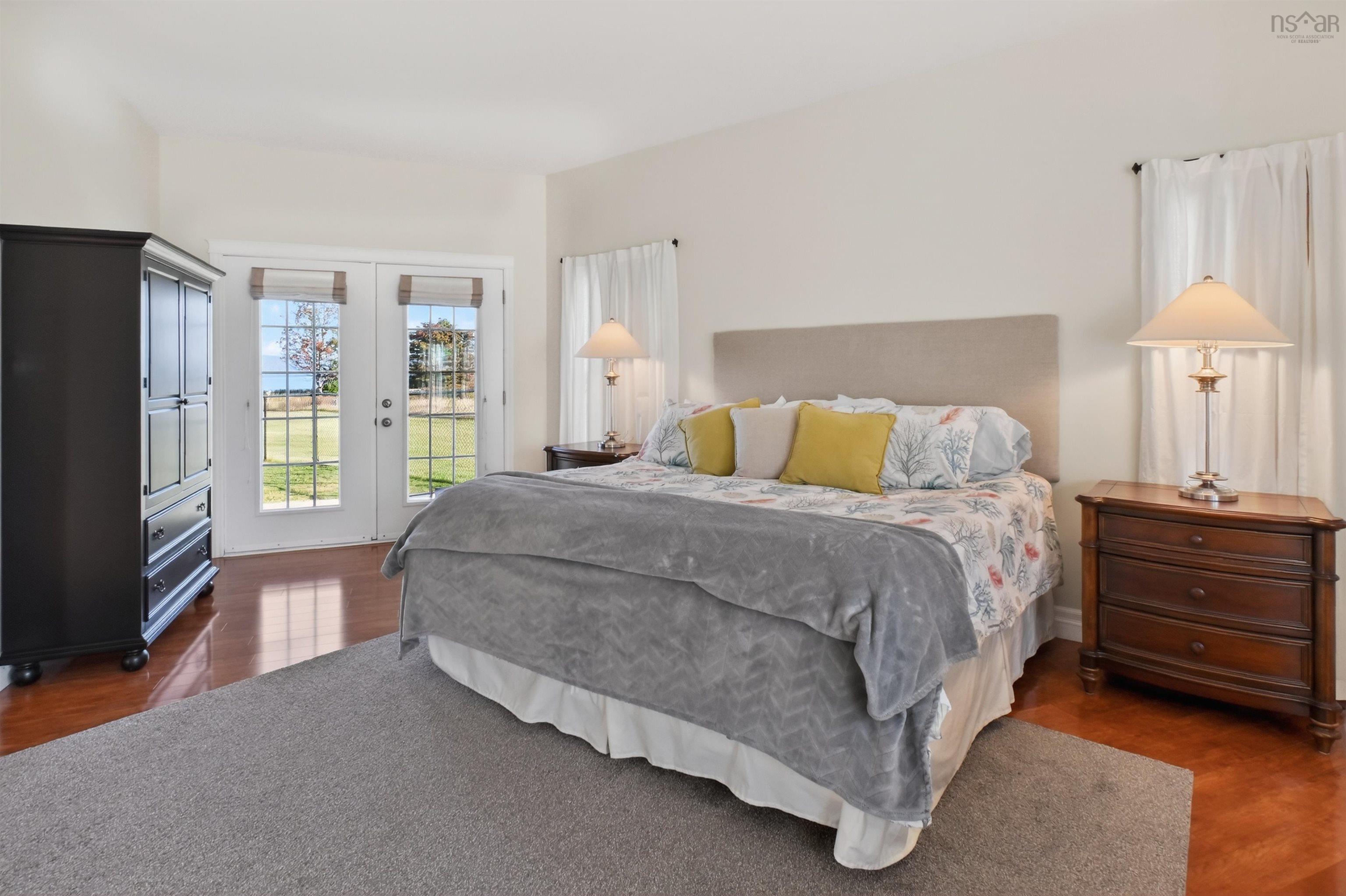 $1,000,000.00: 7914 East Bay Highway, Big Pond Centre