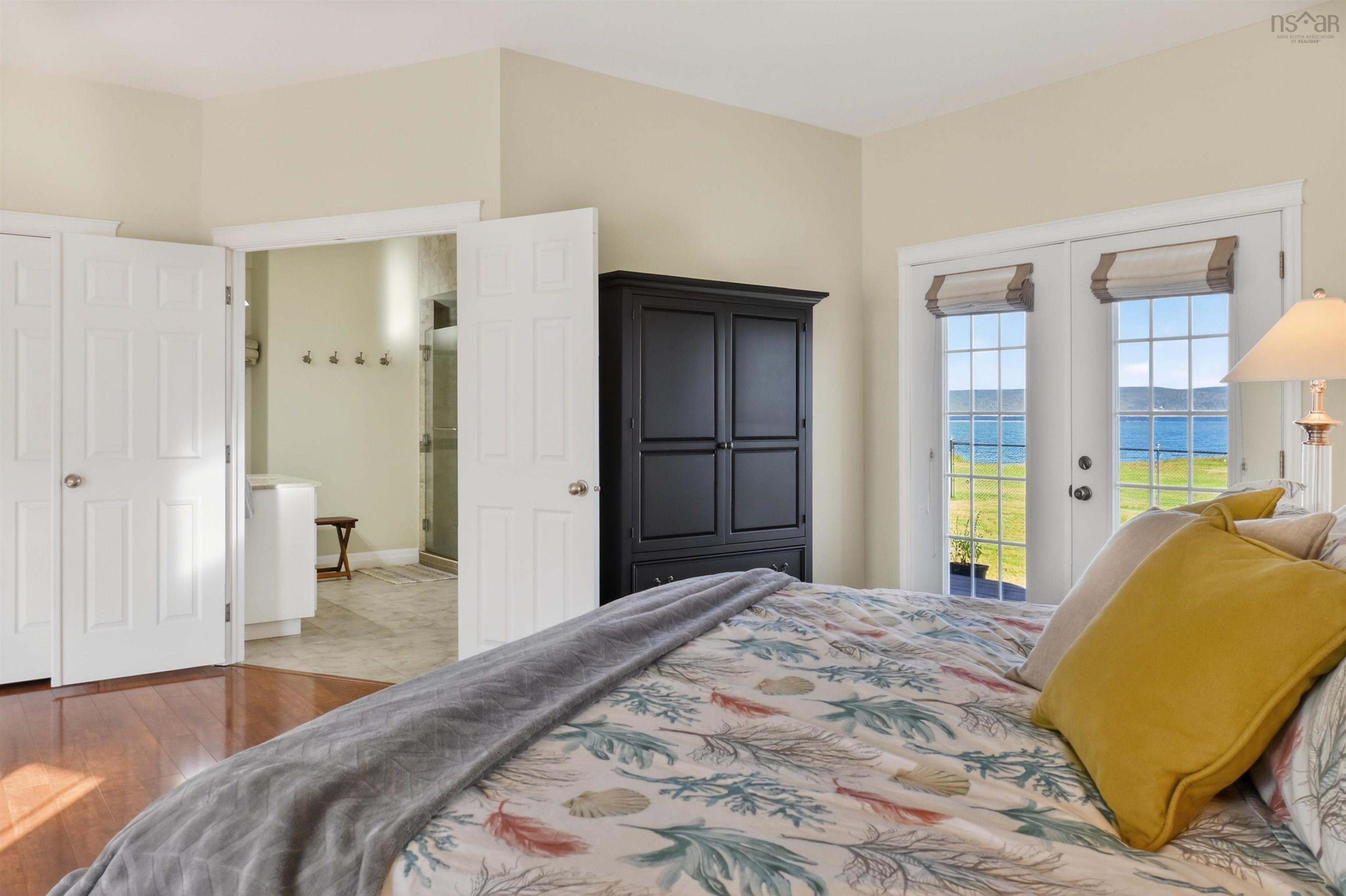 $1,000,000.00: 7914 East Bay Highway, Big Pond Centre