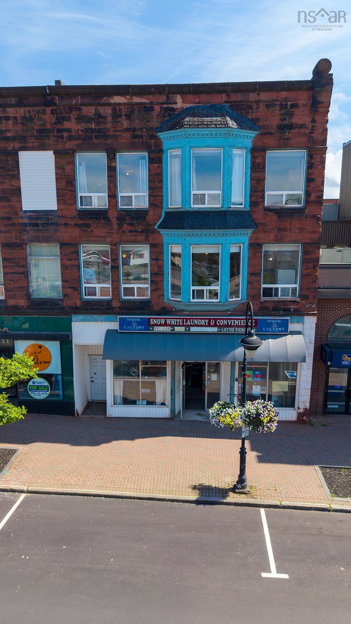 $240,000.00: 109 Victoria Street E, Amherst