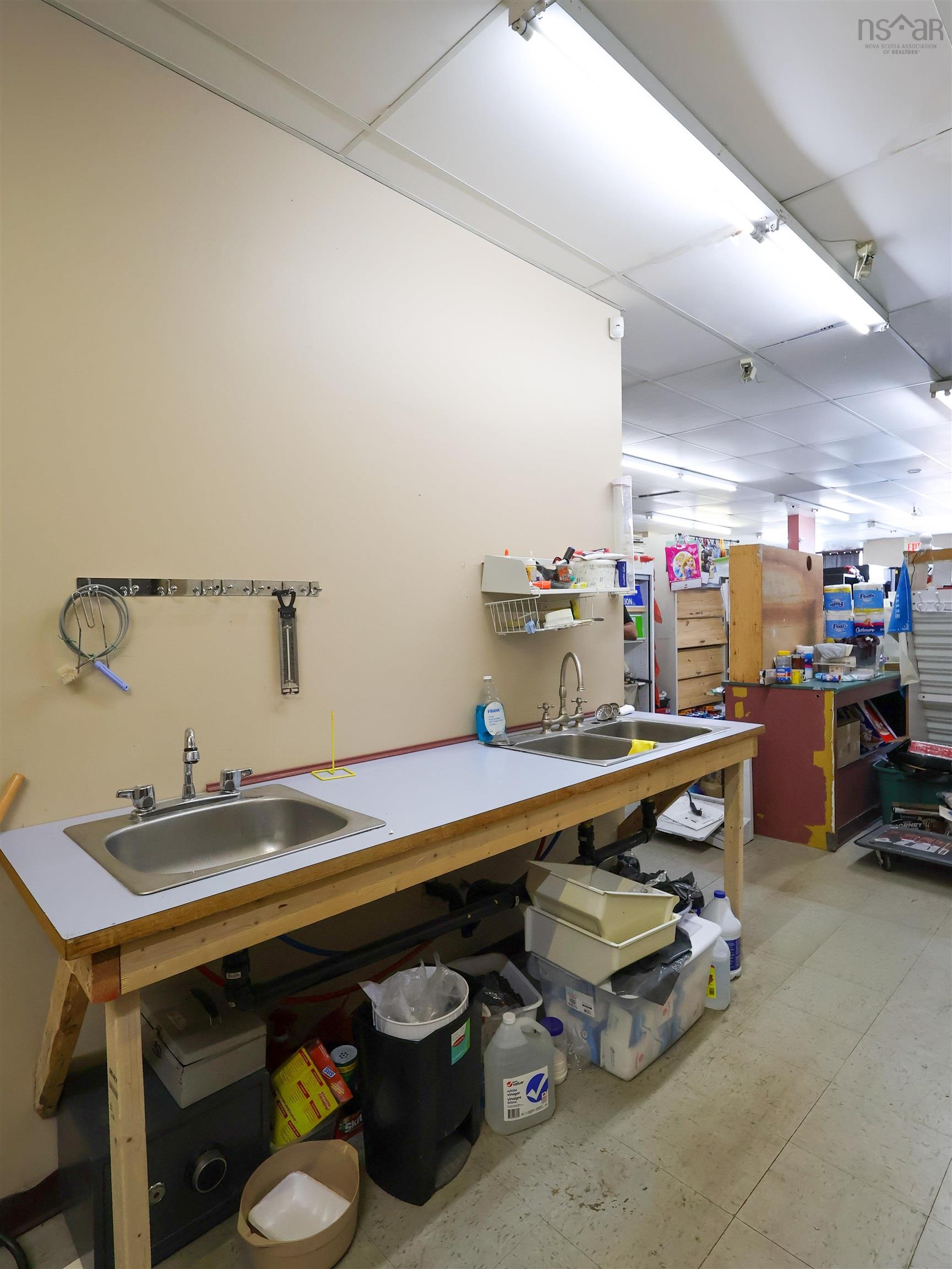 $240,000.00: 109 Victoria Street E, Amherst