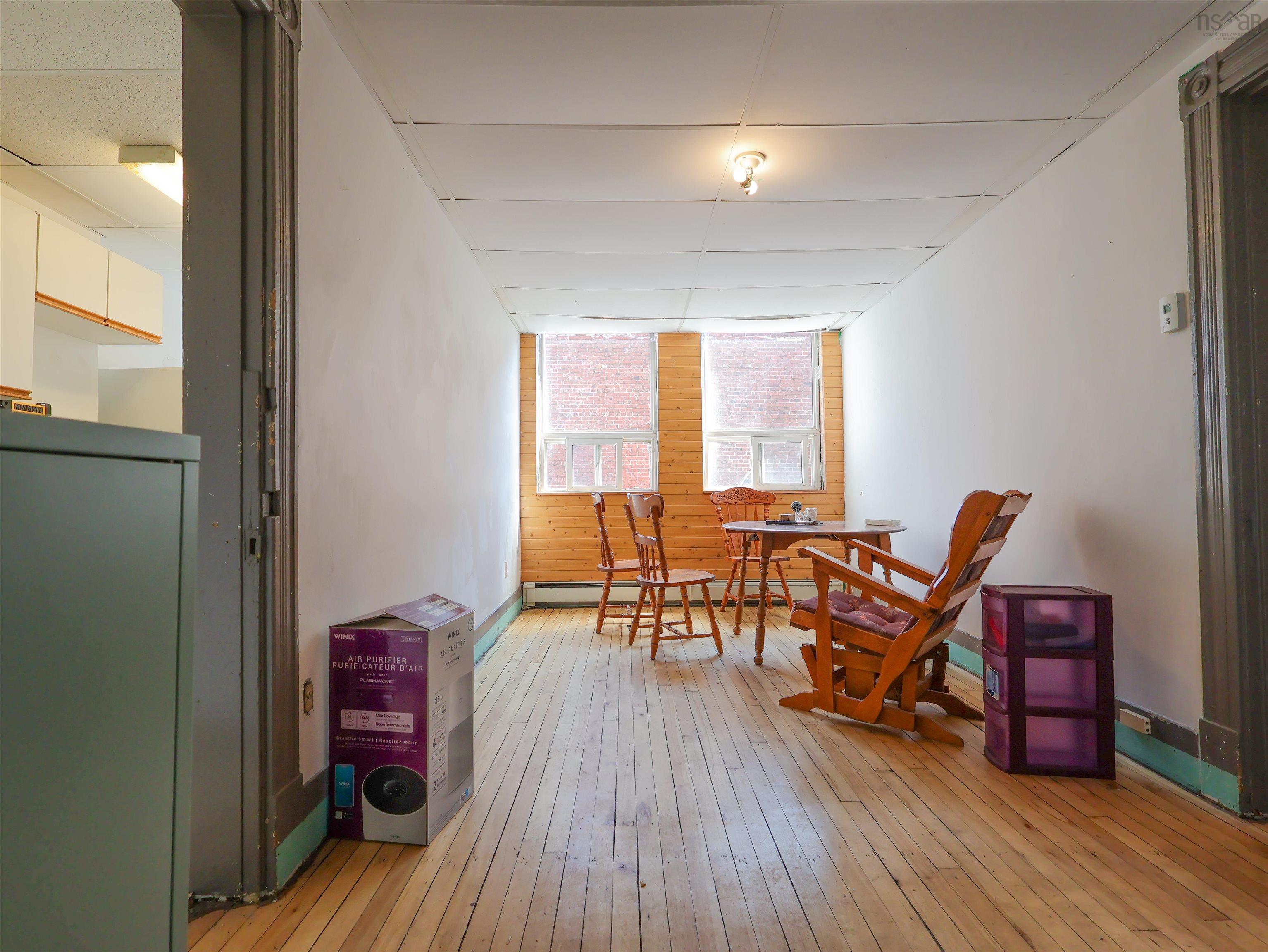 $240,000.00: 109 Victoria Street E, Amherst