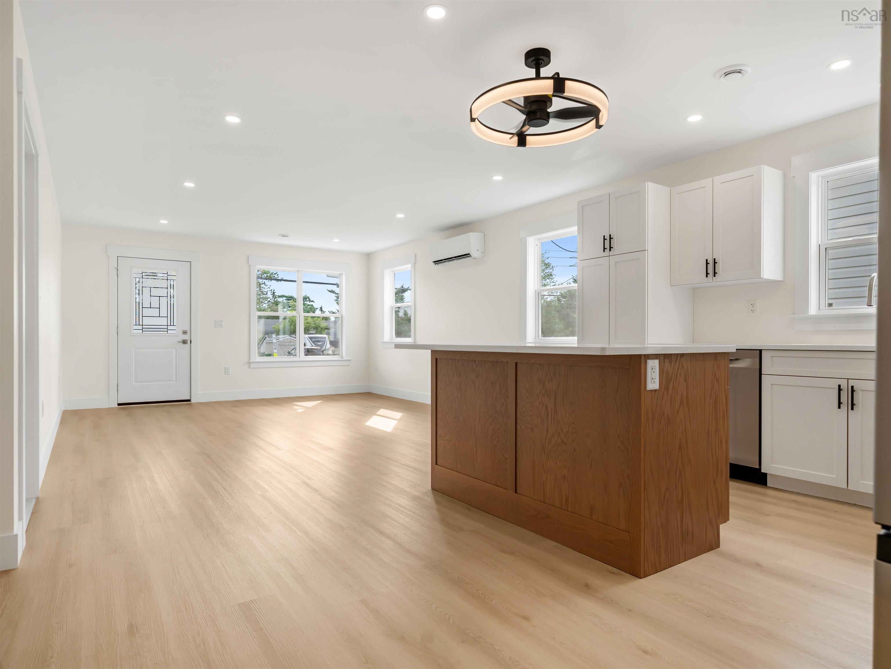 $429,500.00: 15 Sunset Lane, Valley
