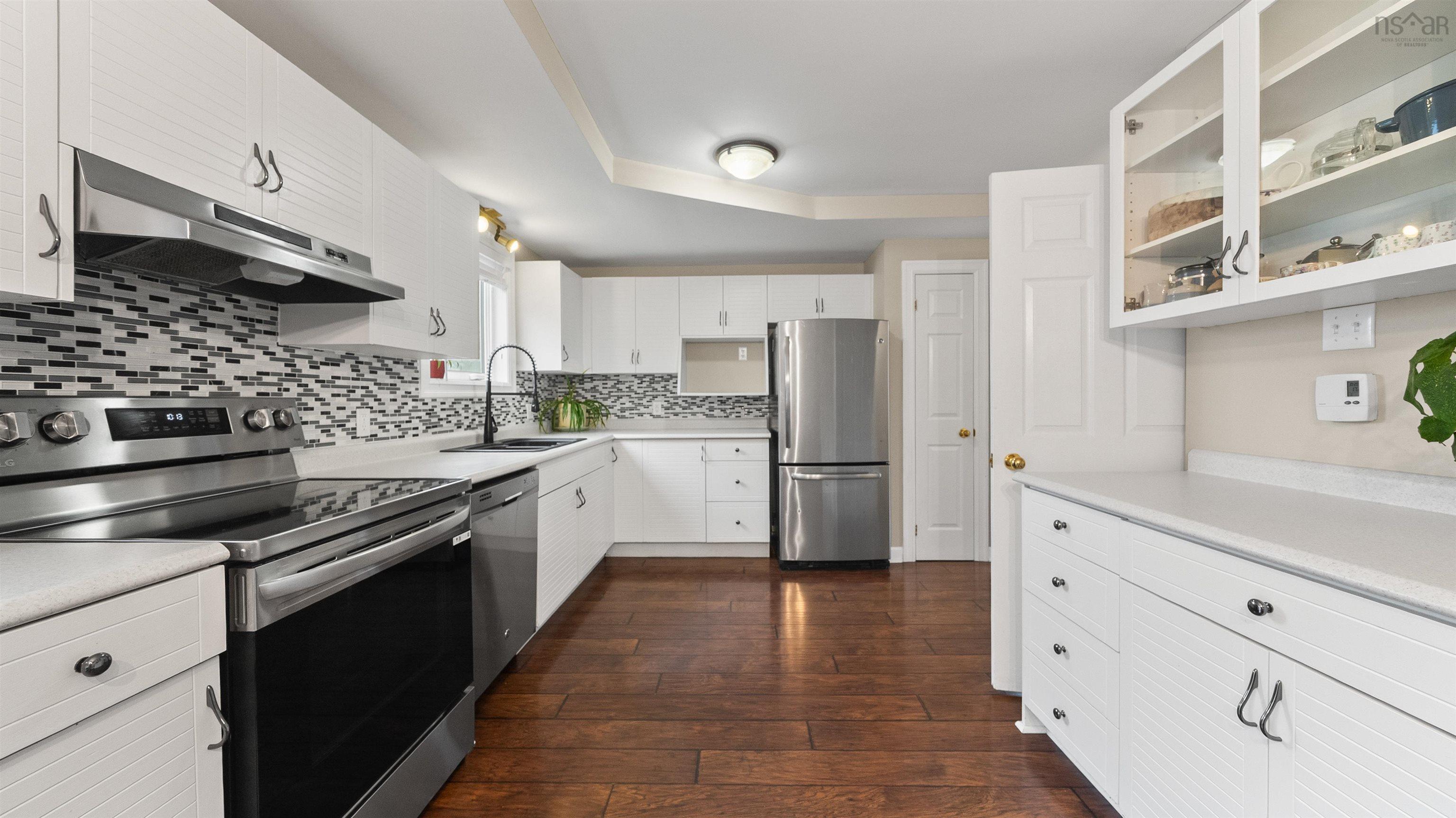 $515,000.00: 193 Greenwood Avenue, Timberlea