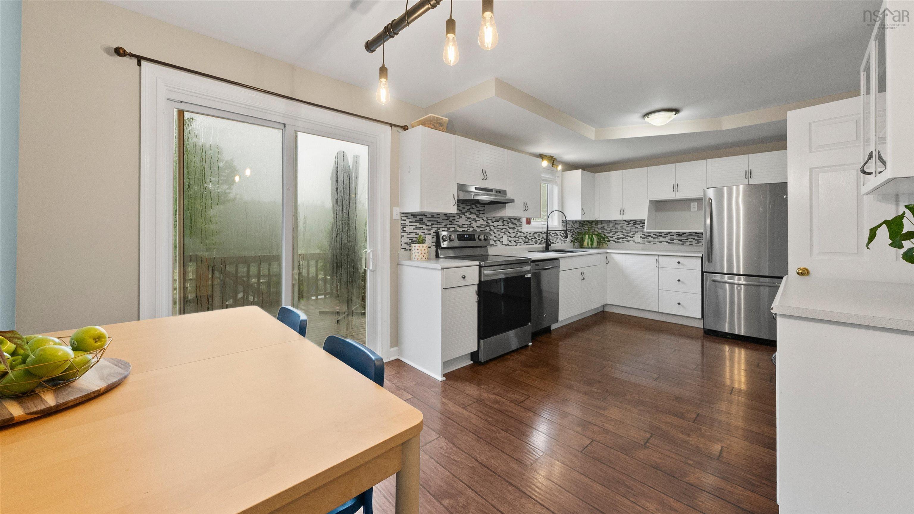 $515,000.00: 193 Greenwood Avenue, Timberlea