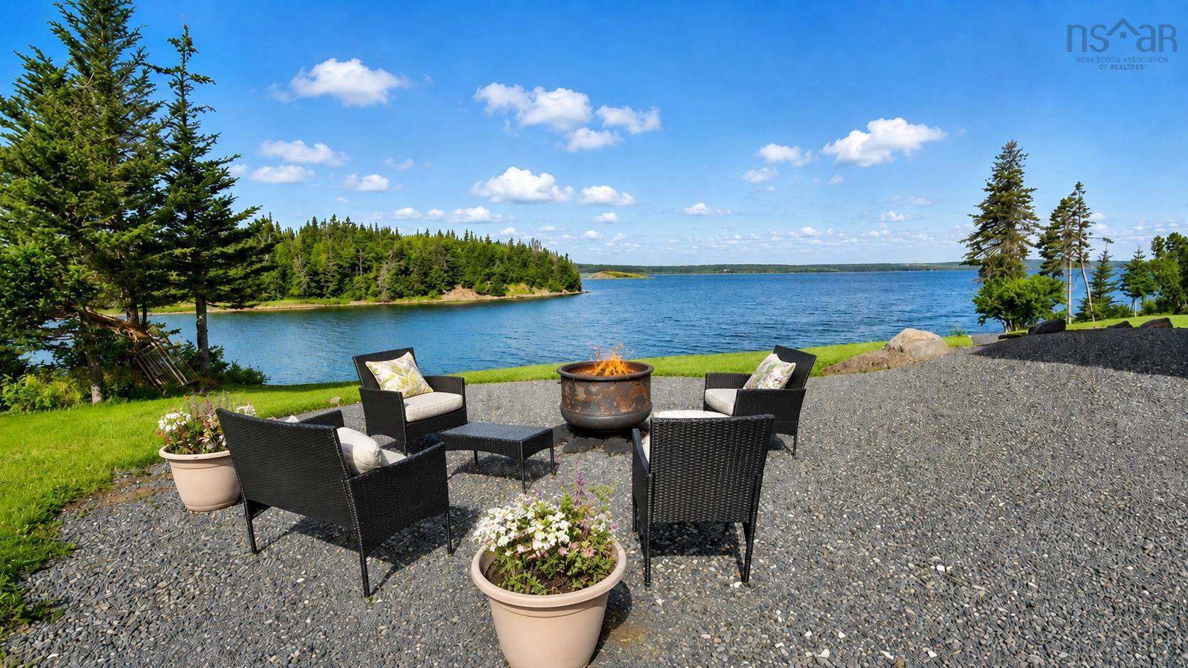 $1,350,000.00: 325 South Head Road, South Head