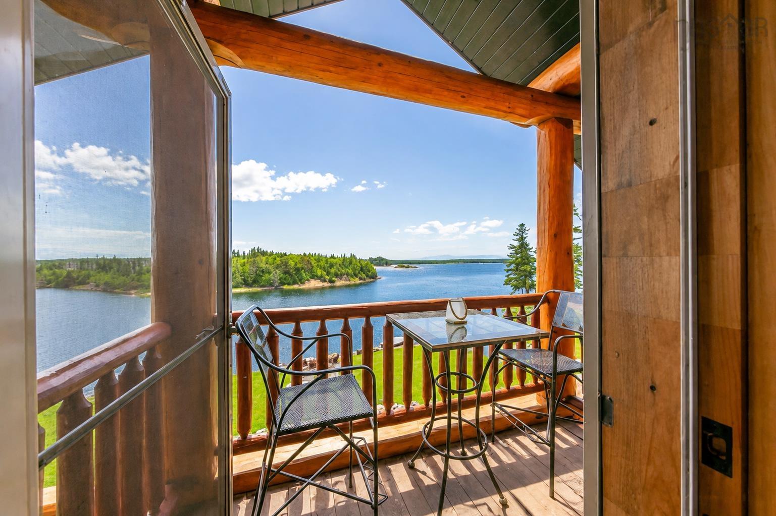 $1,350,000.00: 325 South Head Road, South Head