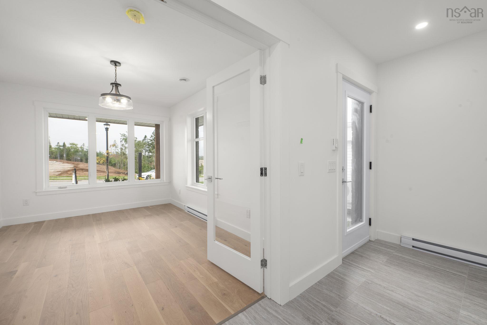 $999,900.00: 271 Provence Way, Brunello Estates