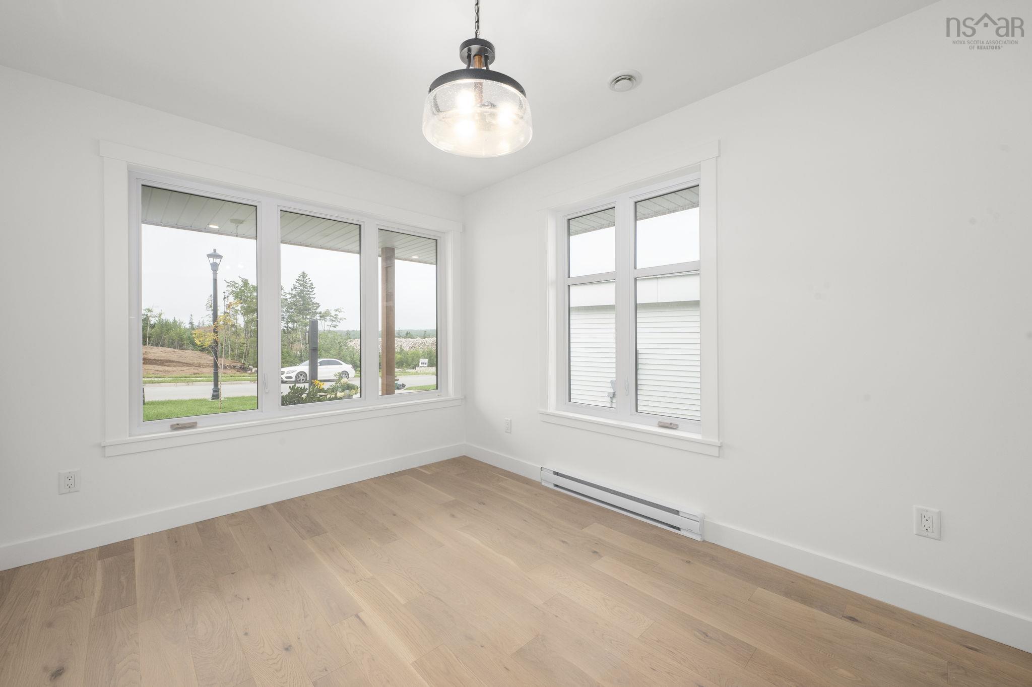 $999,900.00: 271 Provence Way, Brunello Estates