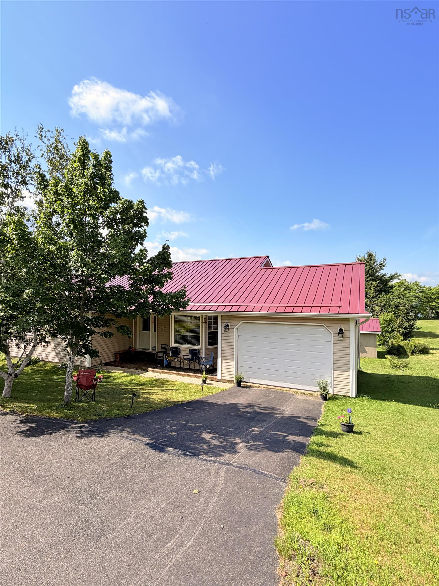 $495,000.00: 395 2941 Highway 395, East Lake Ainslie