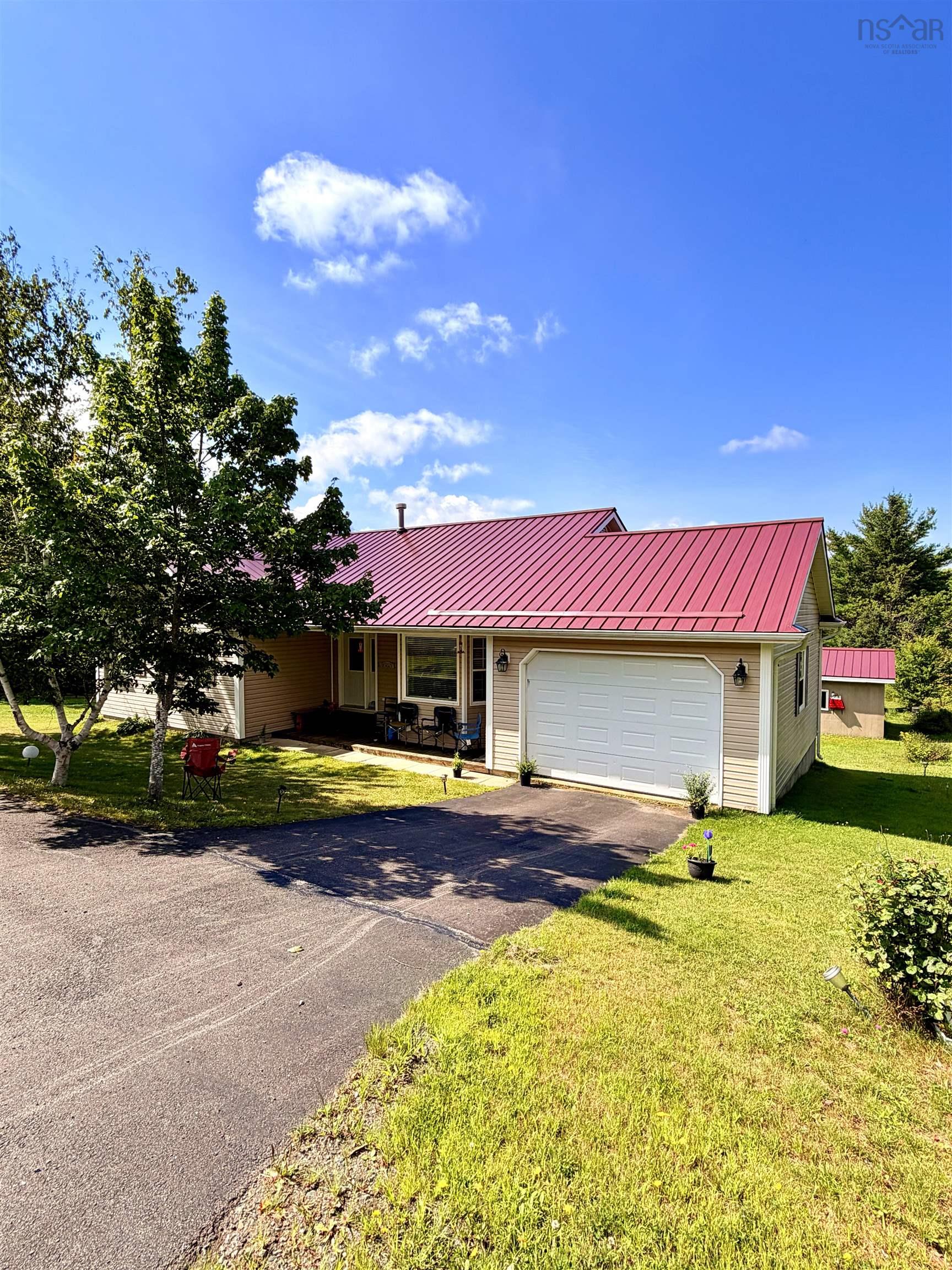 $495,000.00: 395 2941 Highway 395, East Lake Ainslie