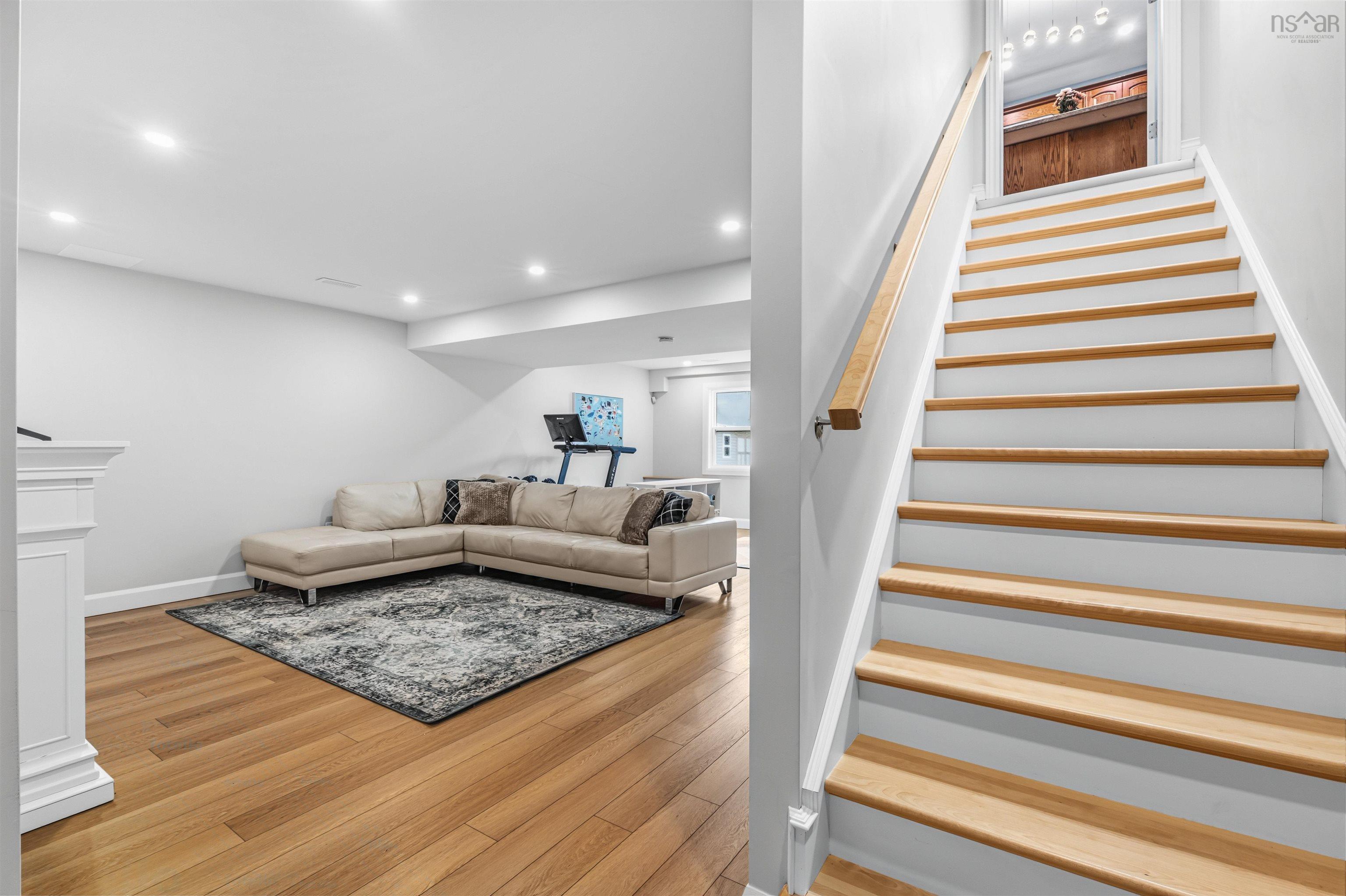 $639,900.00: 271 Newbury Road, Lucasville