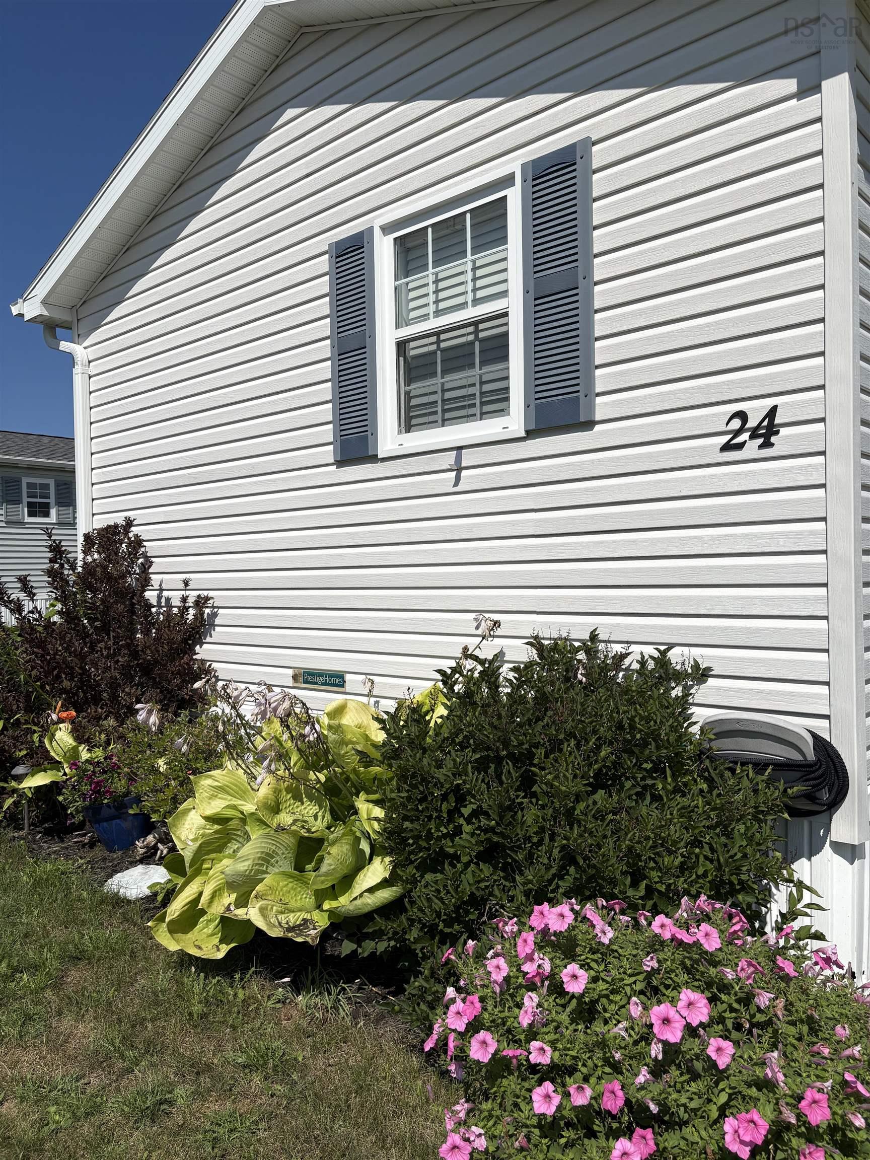 $224,900.00: 24 South Hill Drive, West River