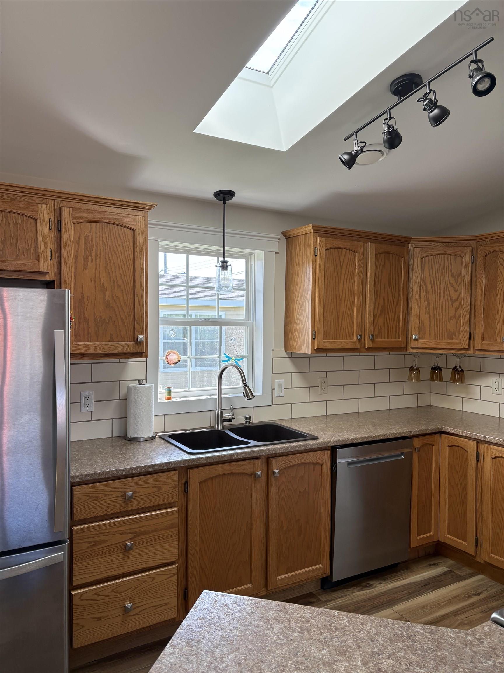 $224,900.00: 24 South Hill Drive, West River