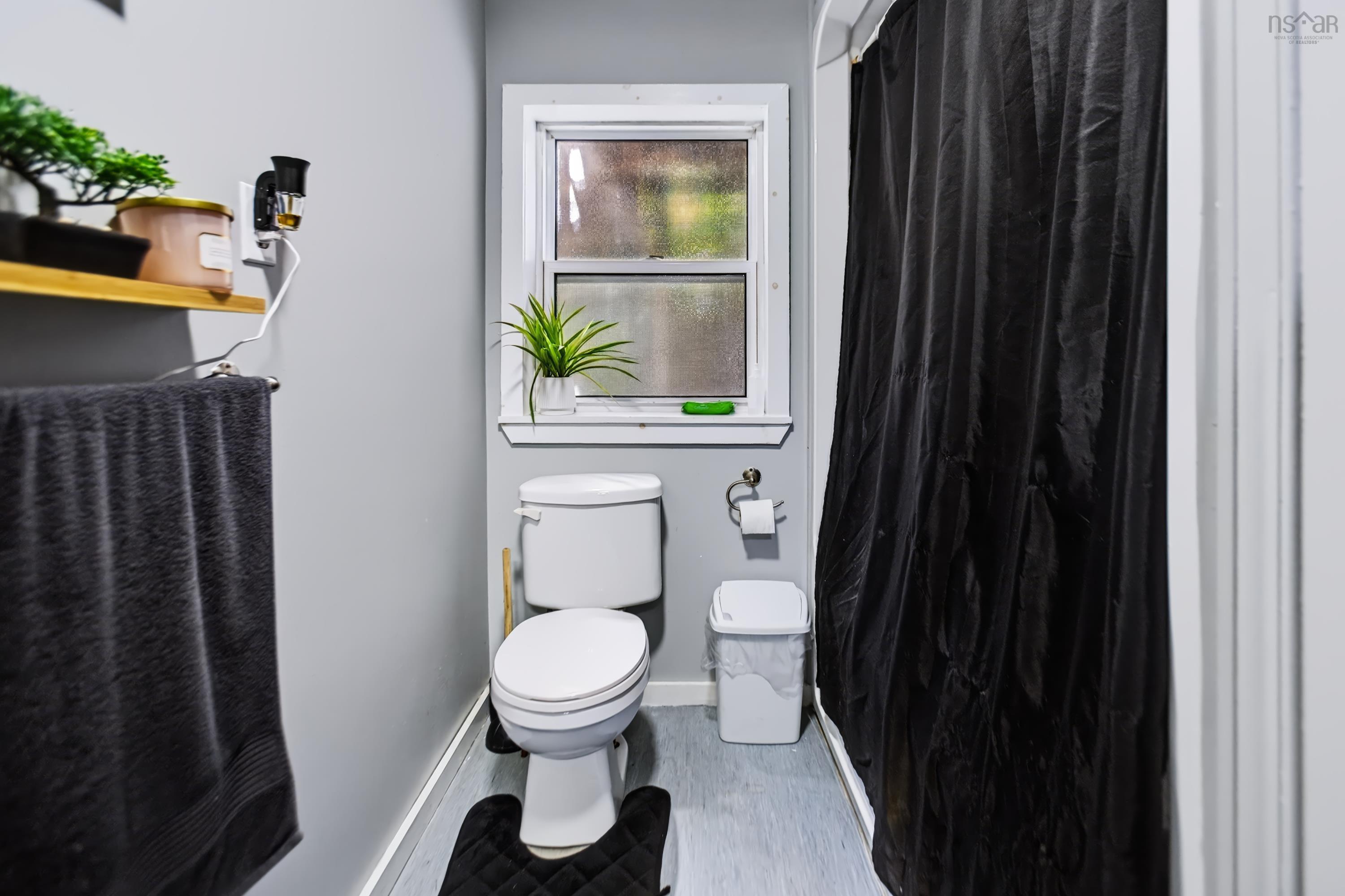 $199,900.00: 21 Victoria Street W, Amherst