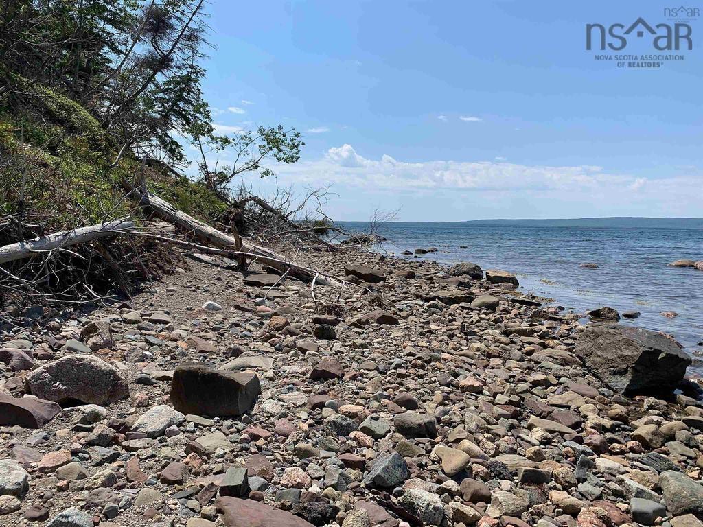 $400,000.00: 2012-41 West Bay Highway, St. Georges Channel