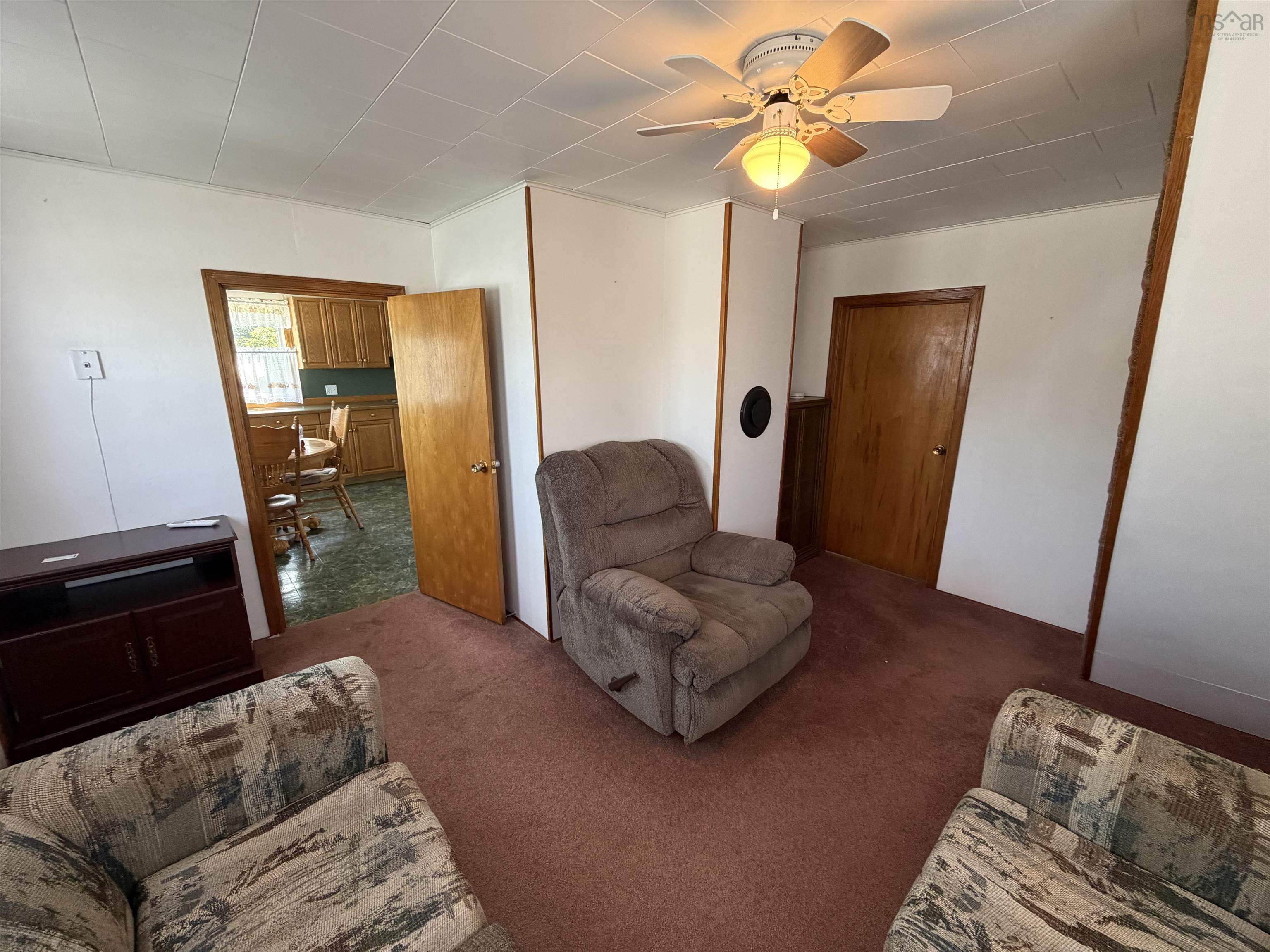 $189,000.00: 728 Stoney Island Road, Clam Point