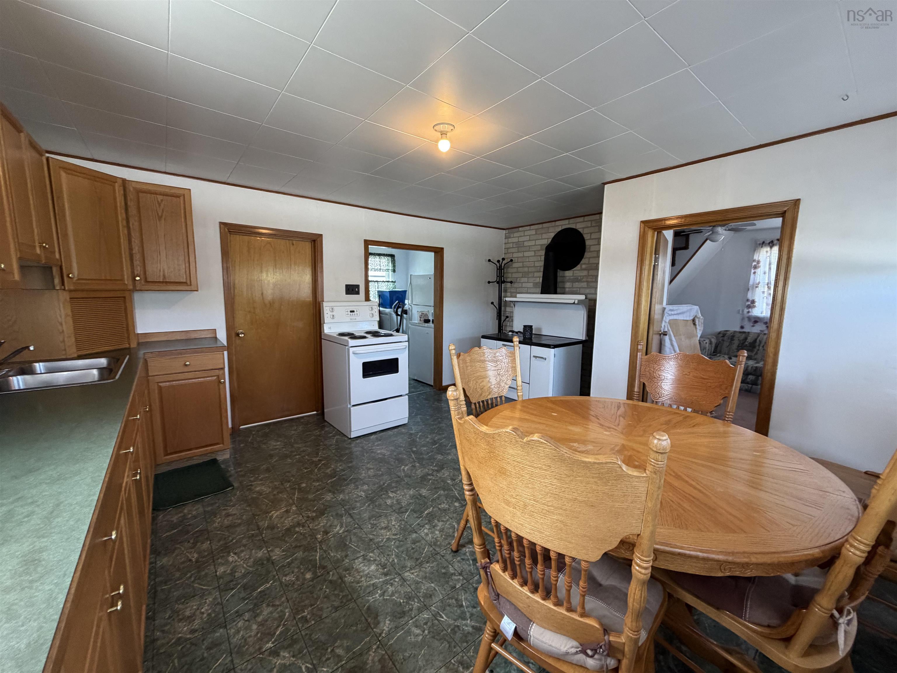 $189,000.00: 728 Stoney Island Road, Clam Point